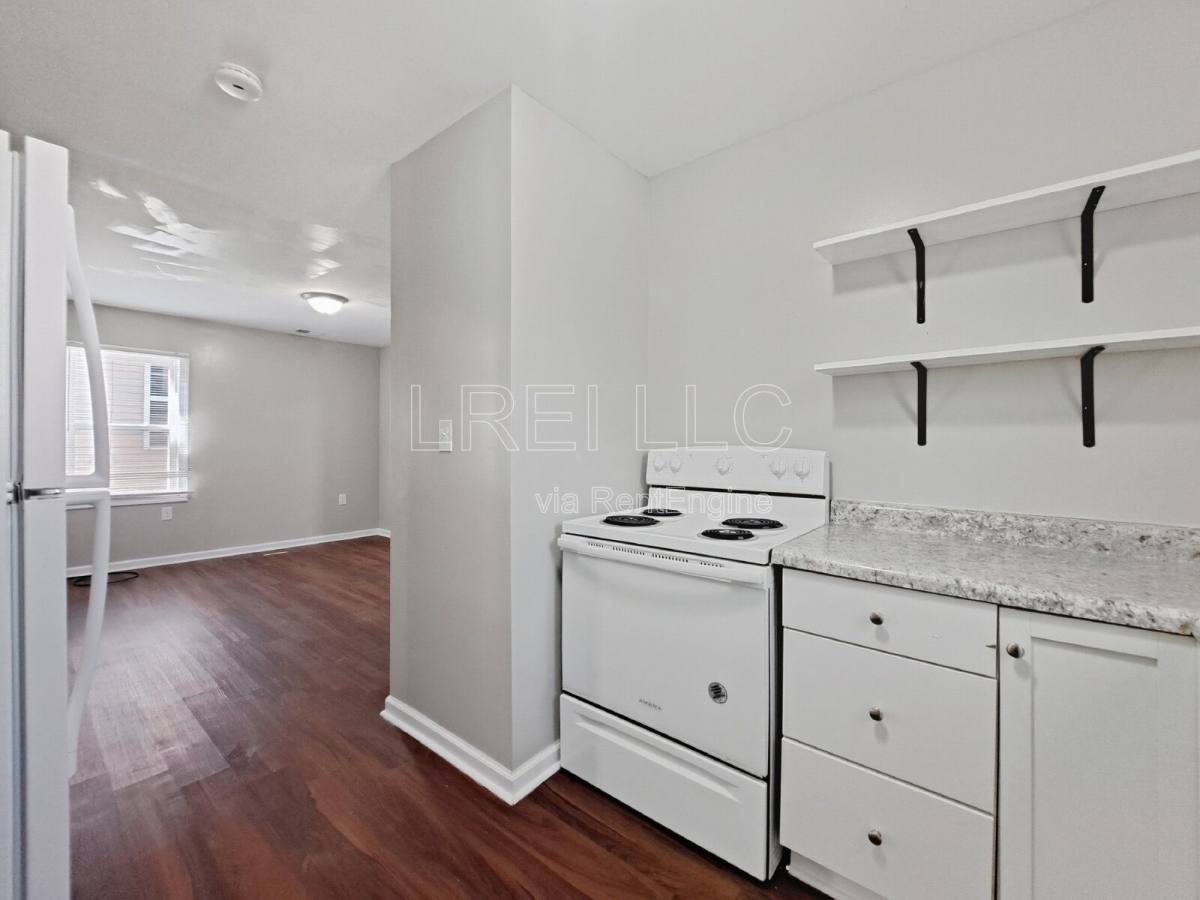 2338 W Madison St – photo 4