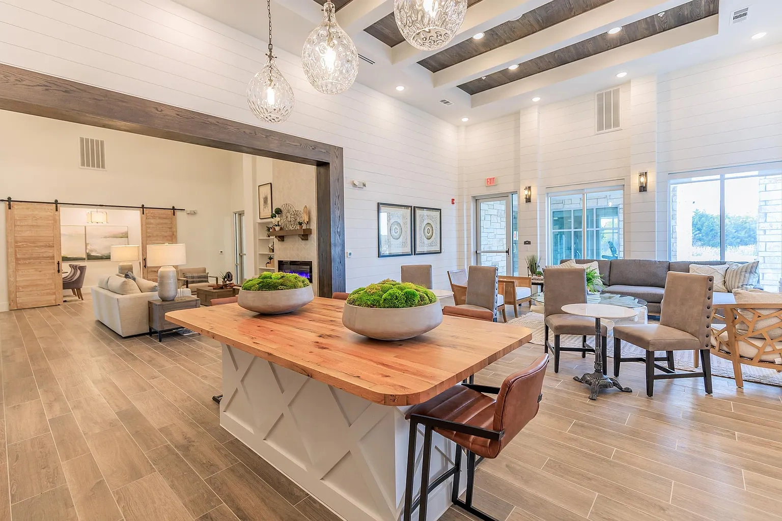 Luxia Rockwall Downes – photo 1