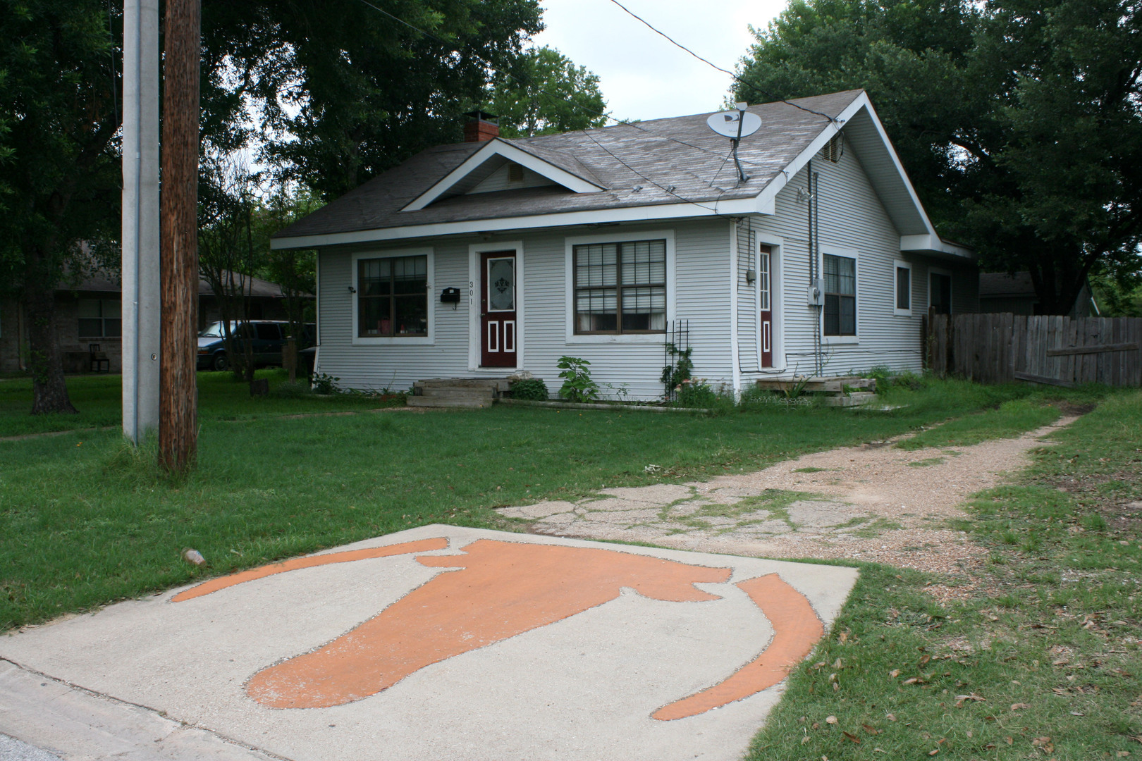 301 Highlands St – photo 4