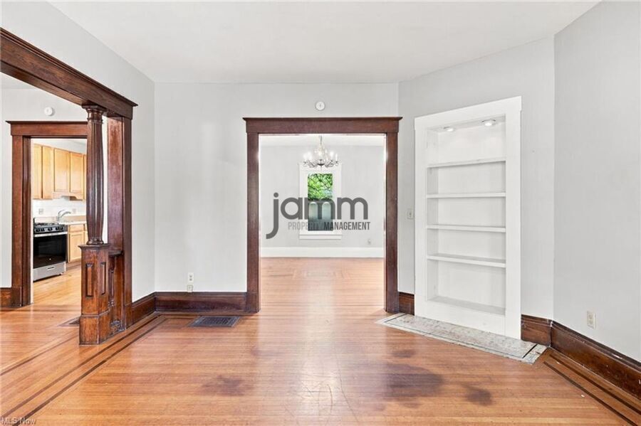 1303 Castle Ave – photo 4