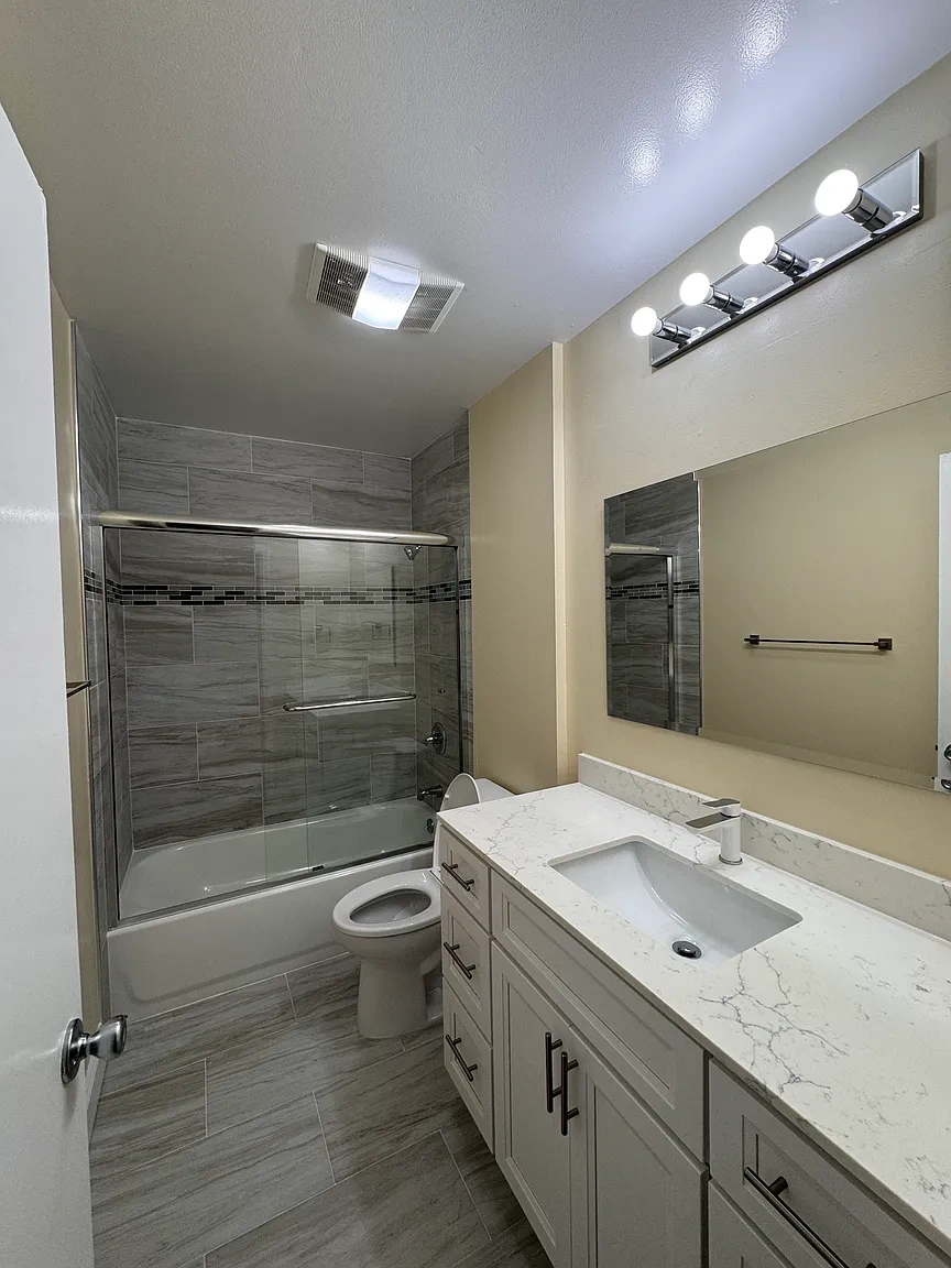 520 Van Buren Avenue – Floor plan