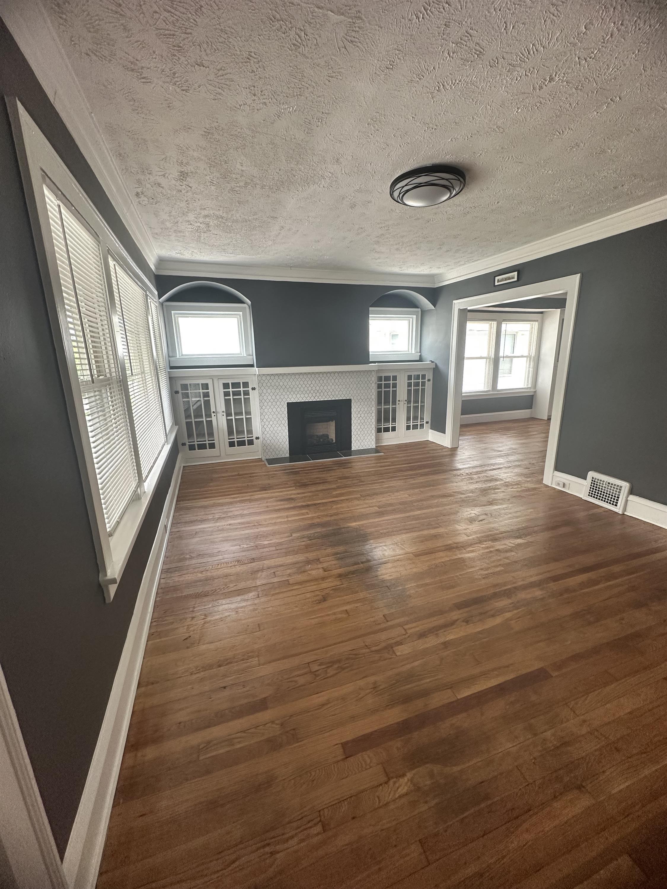 1337 W 106th St – photo 3