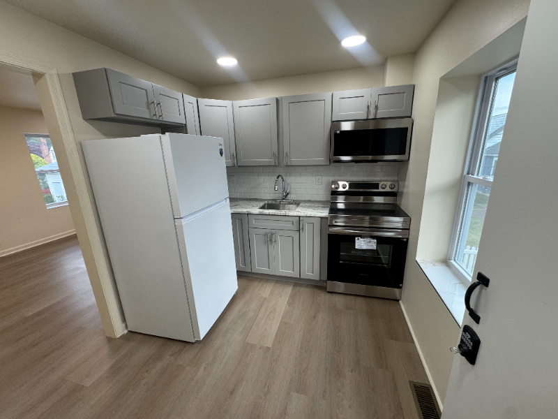 617 Fairview Ave unit 617 B – photo 1