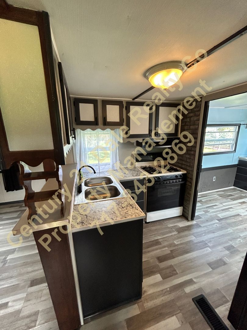 1854 Walnut Ave – photo 4
