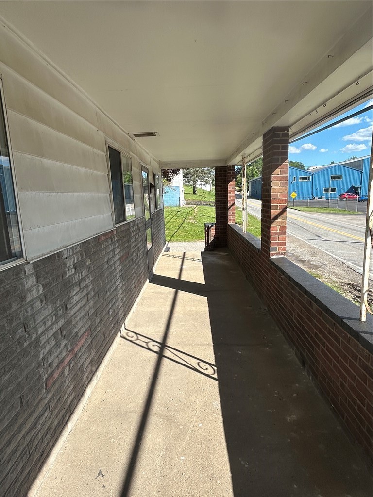 745 Manifold Rd – photo 3
