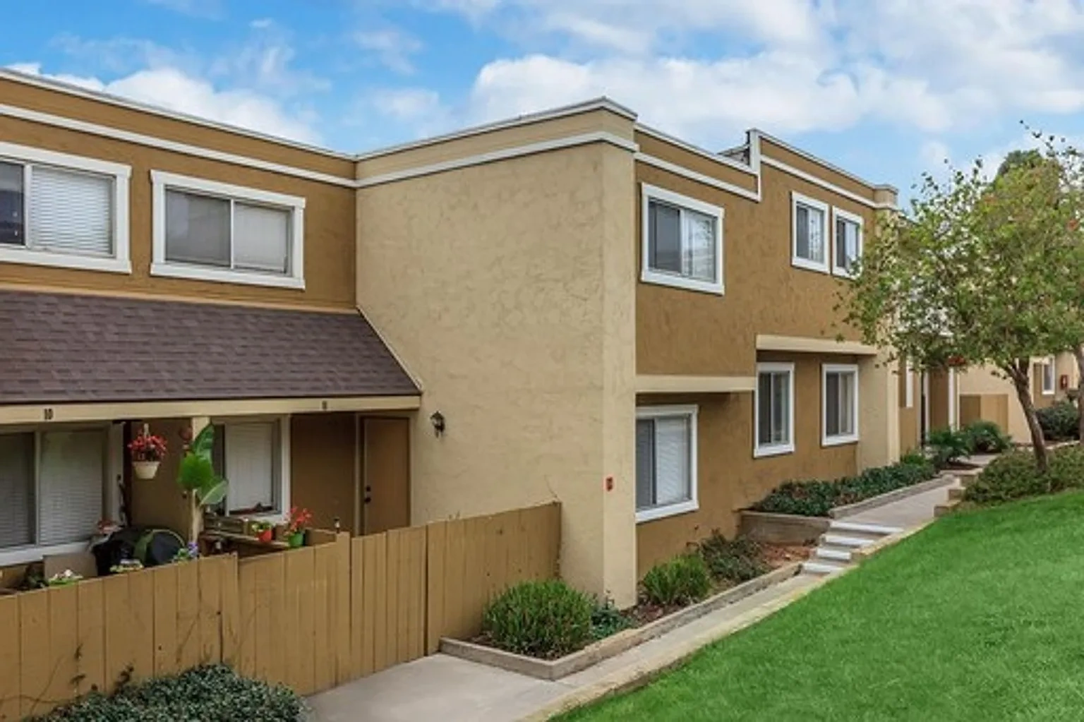 East Orange Village Apartments – photo 5