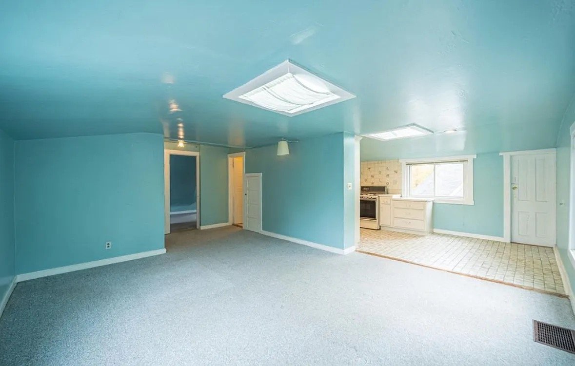 180 Bellevue Ave unit #3 – photo 2