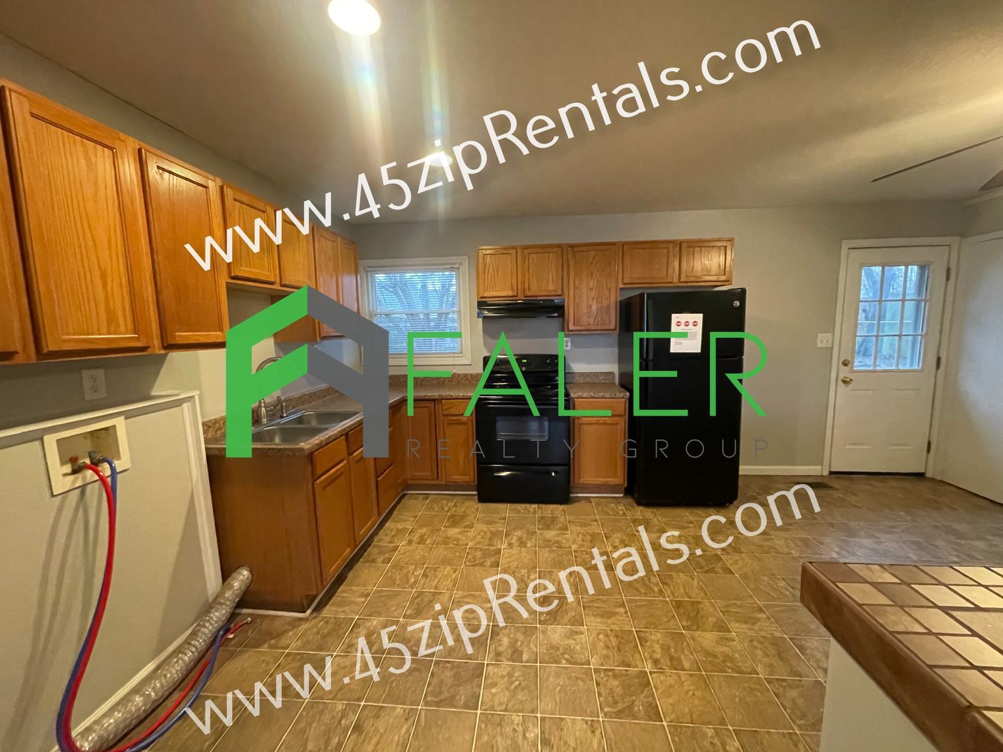 1244 Frost Cir – photo 3