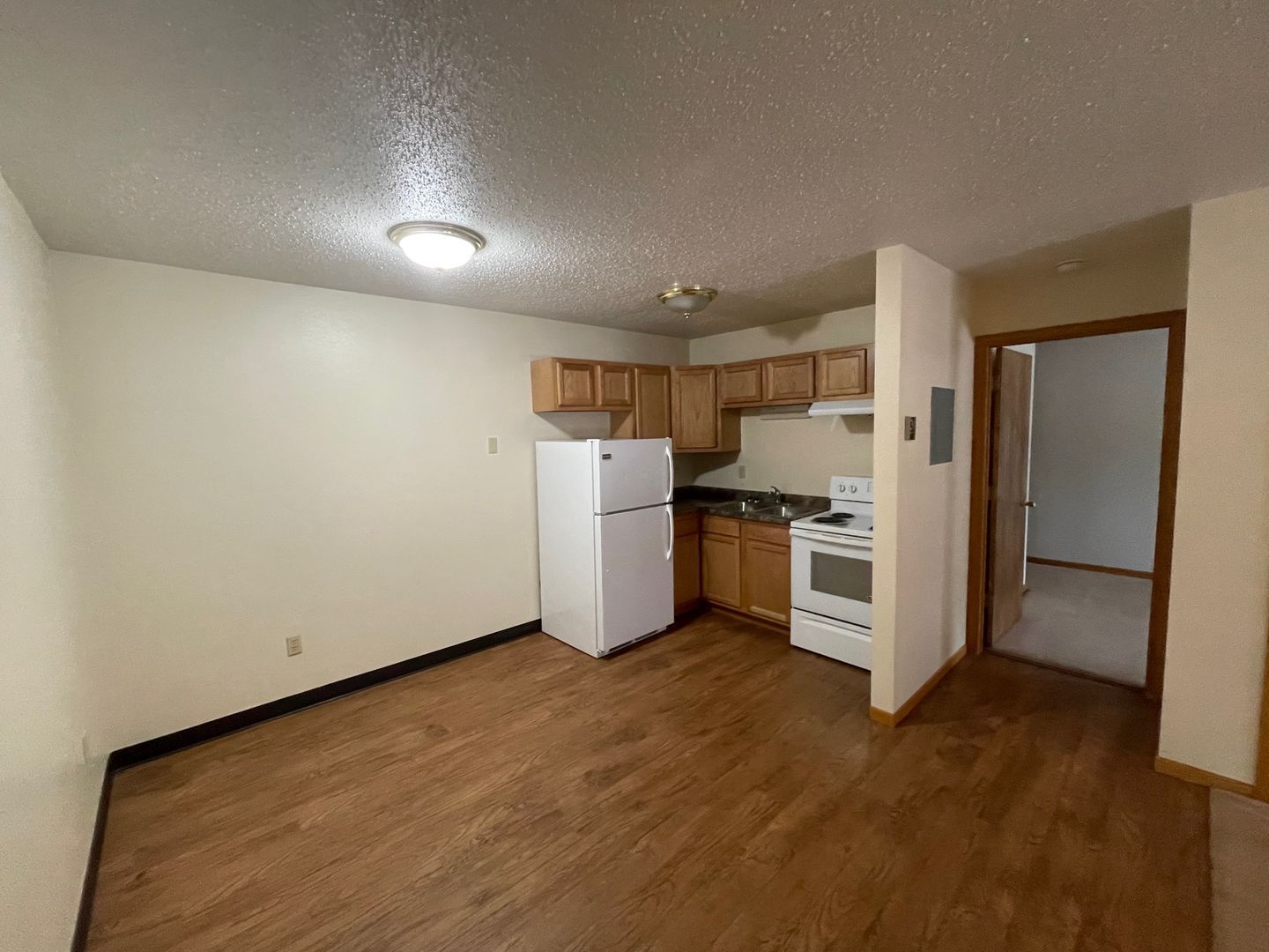 919 9th St W unit 11 – photo 5