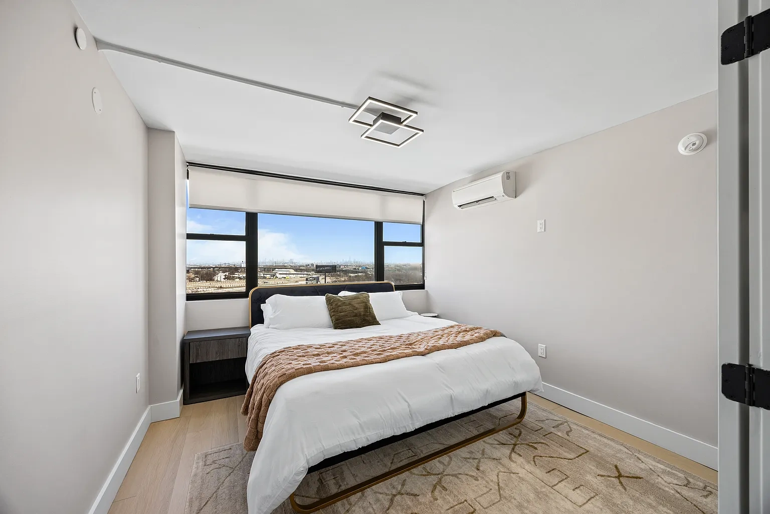 Cosmo 440 Luxury Apartments – photo 1