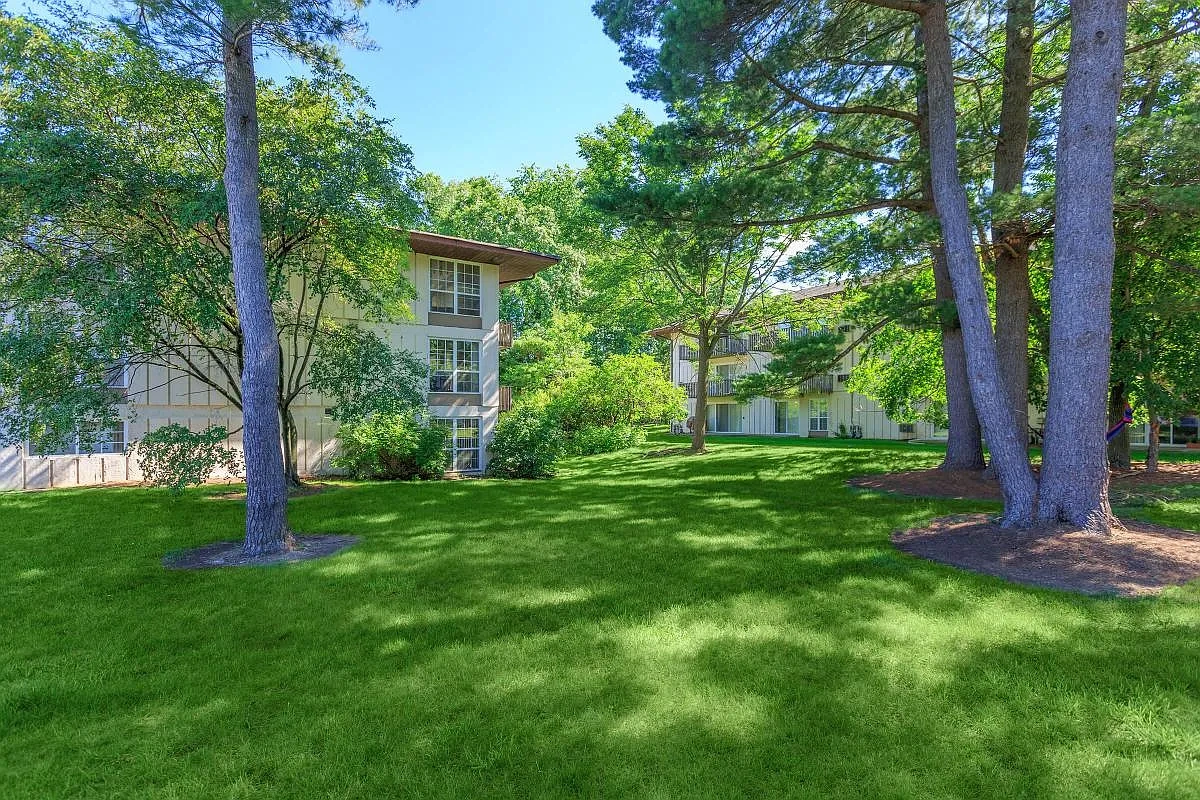 North Wood Apartments – photo 5