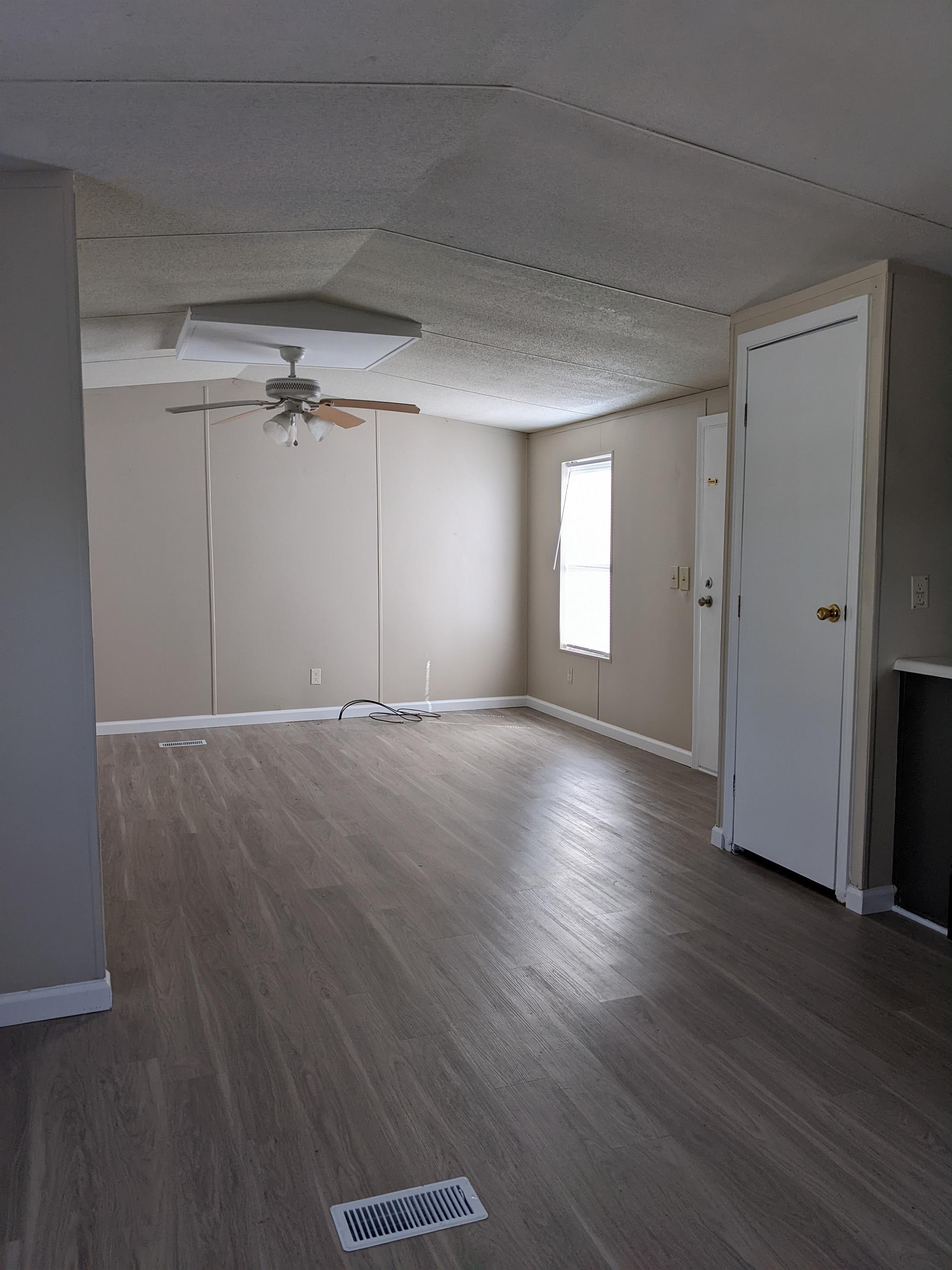415 Green Oak Rd unit 9 – photo 3