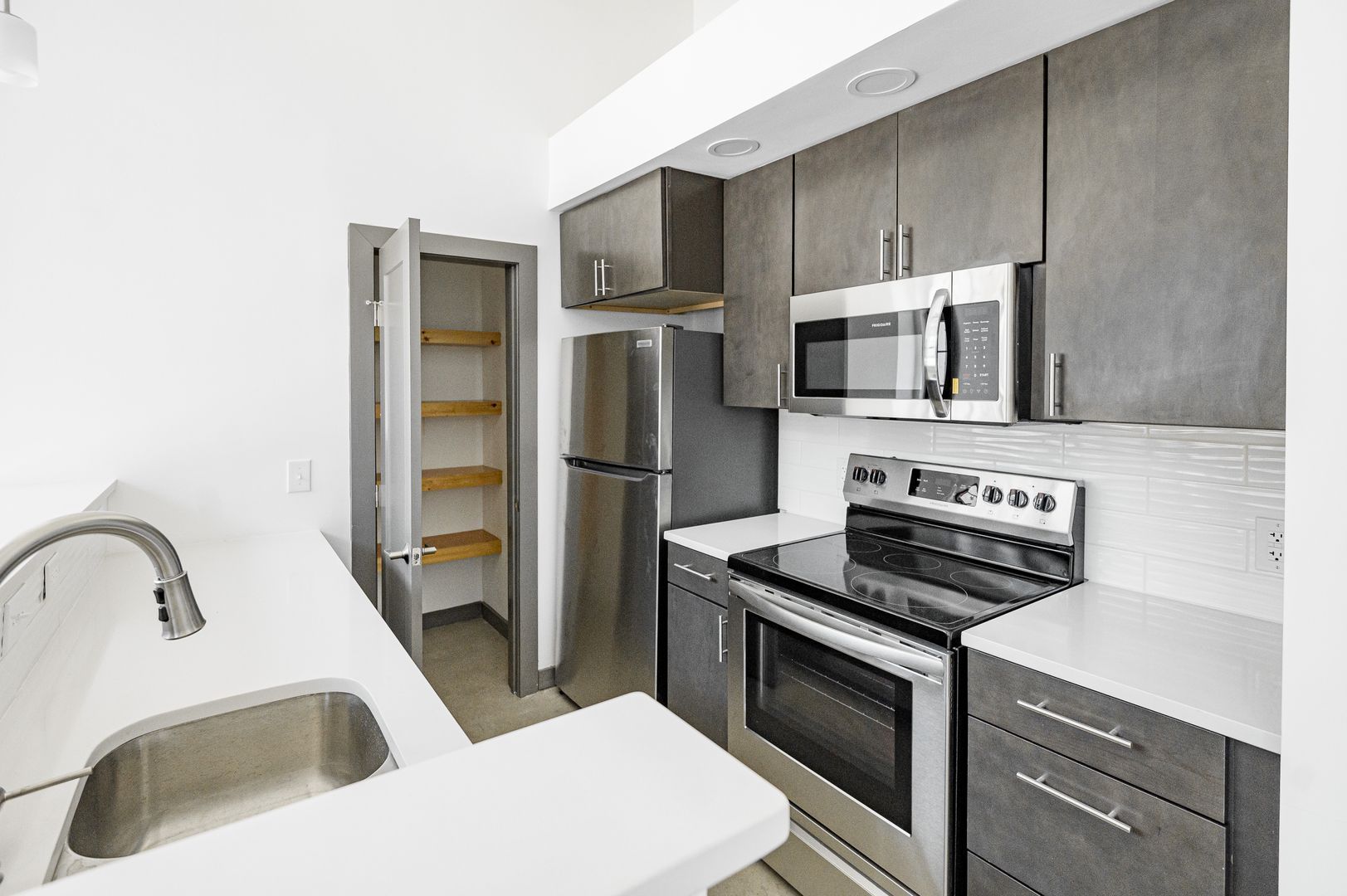 1809 E Franklin St unit 6100 – photo 1