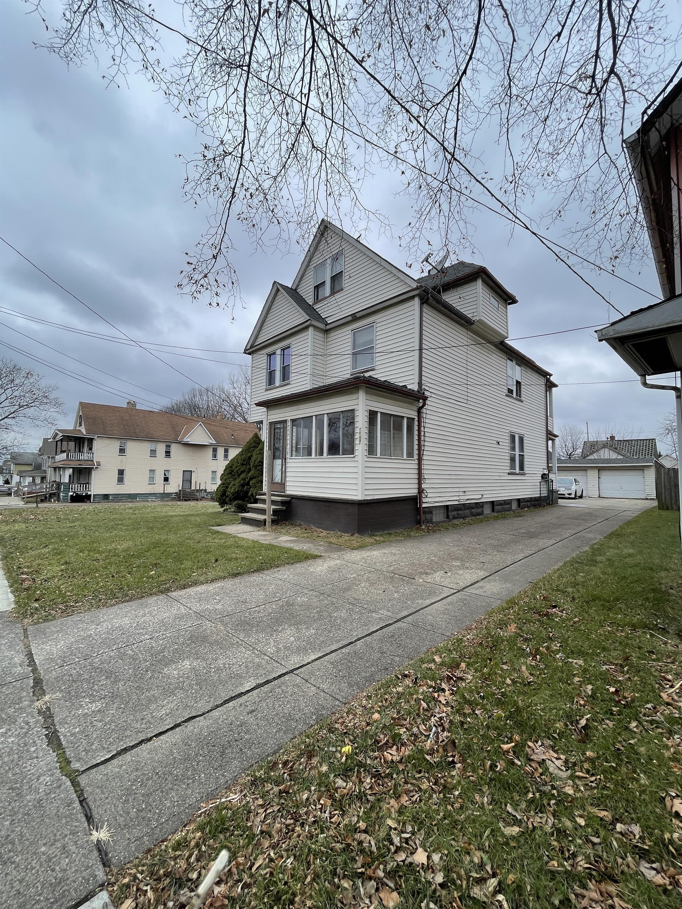 6907 Hosmer Ave unit 2 – photo 1
