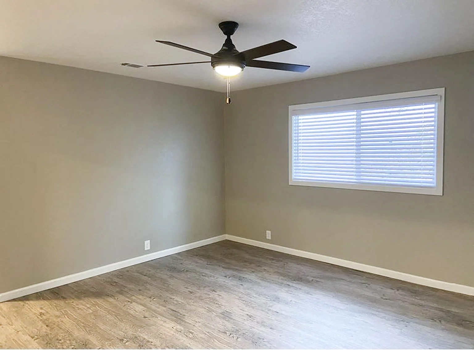 Sutter Apartments – photo 3