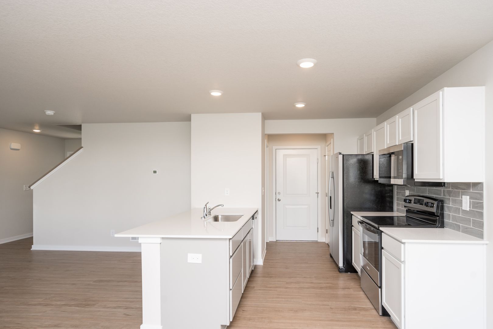 1009 35th CT SE – photo 4