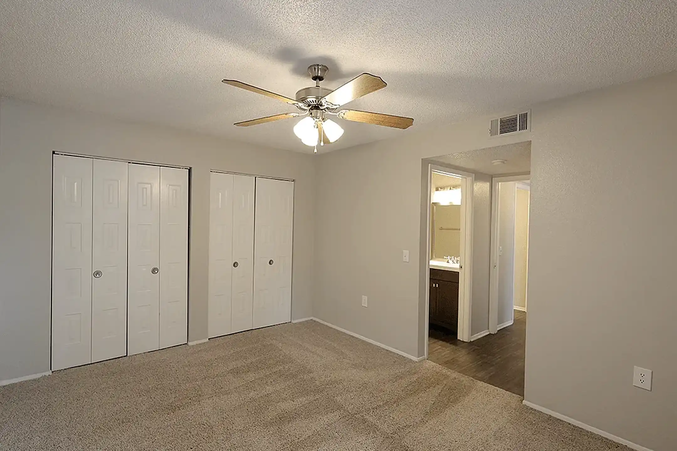 Wildewood South - 127 Sparkleberry Ln - Columbia, SC | Rent.