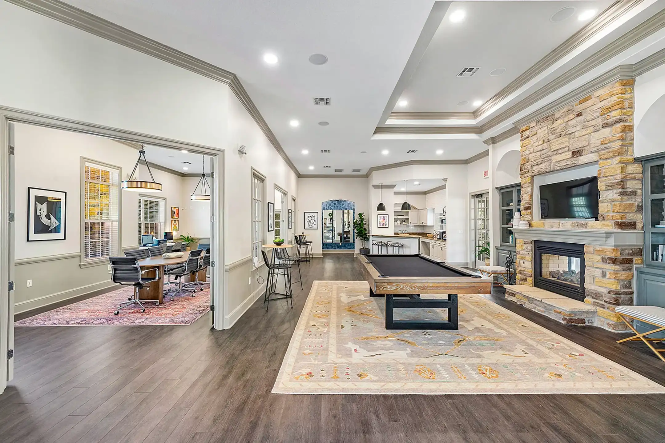 maaページ MAA Valleywood Luxury Apartments in The Woodlands, TX