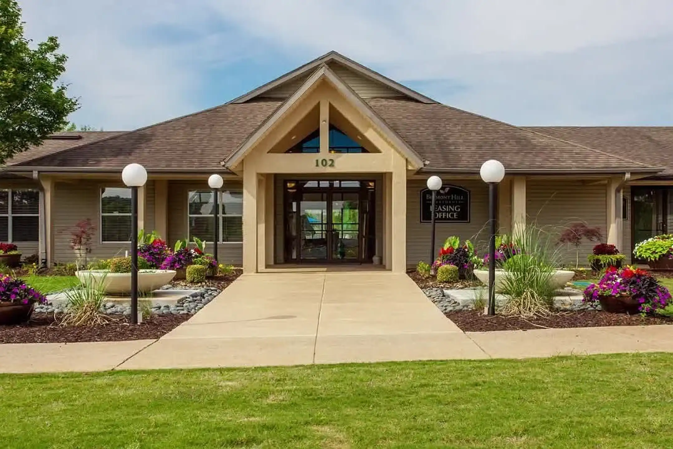 Belmont Hill Aprtments 240 Martin Rd SW Huntsville, AL