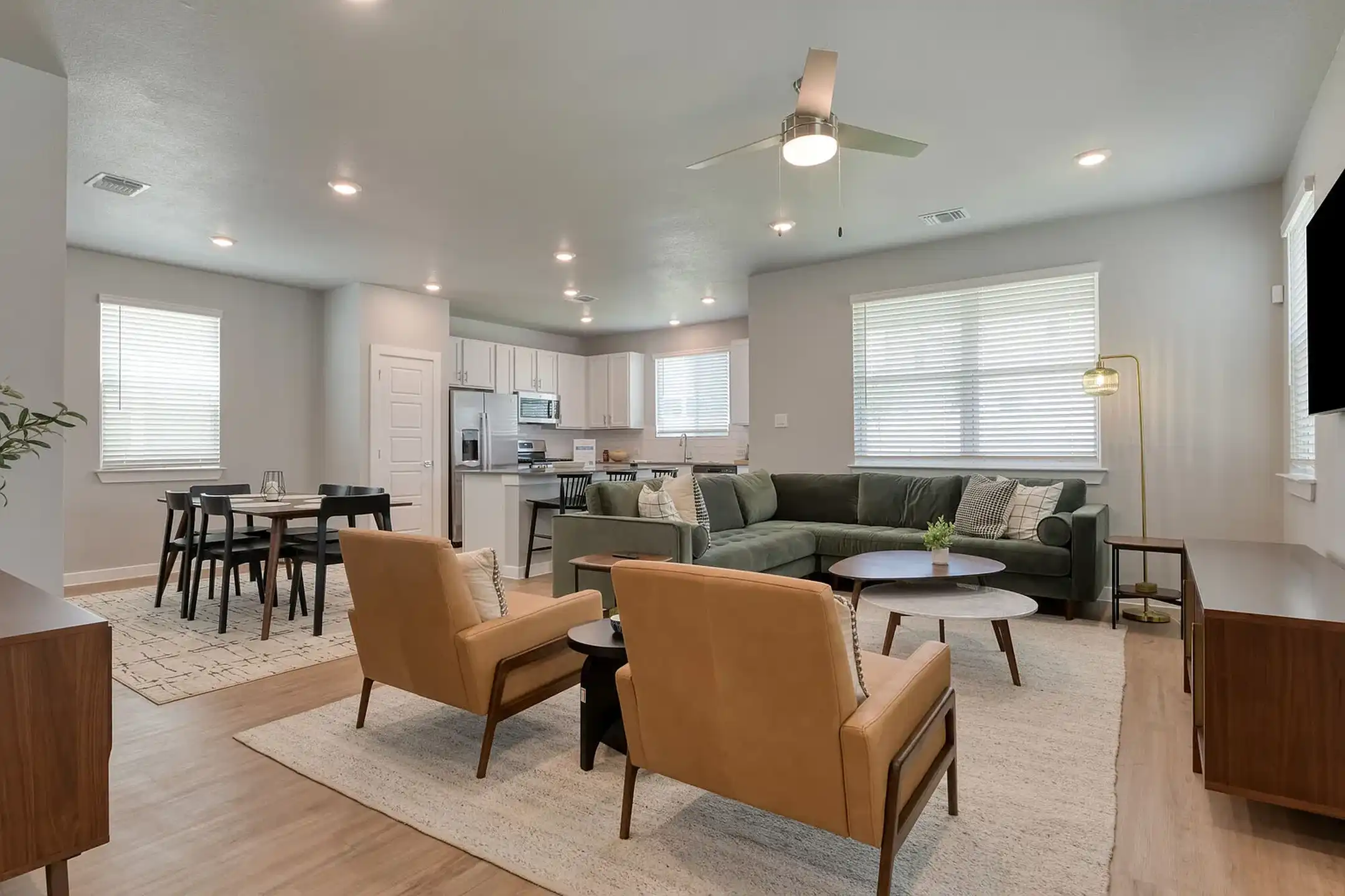 Luxury Rental Property In City Center photo