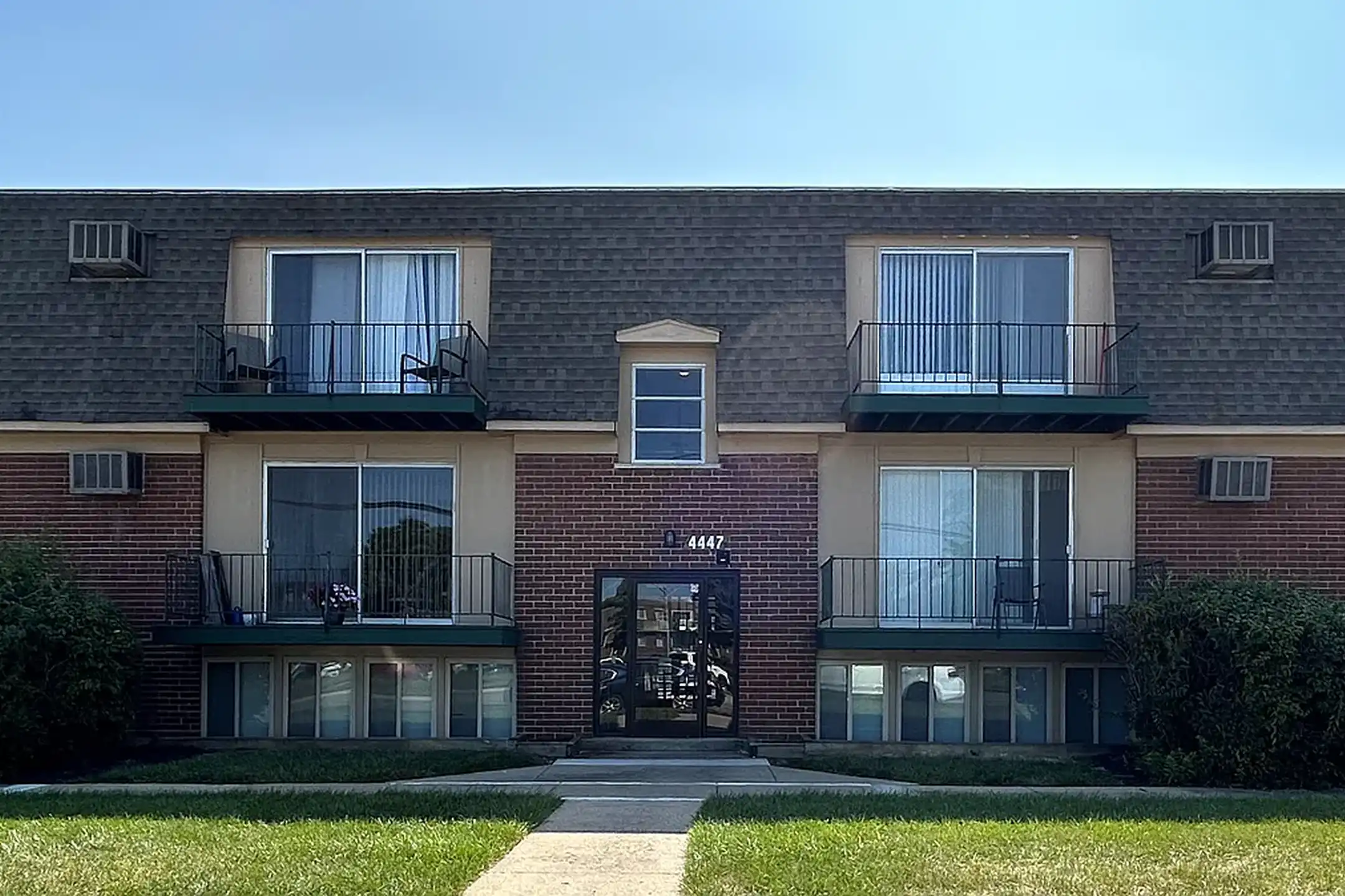 Delshire Apartments - 4463 Glenhaven Rd - Cincinnati, OH | Rent.