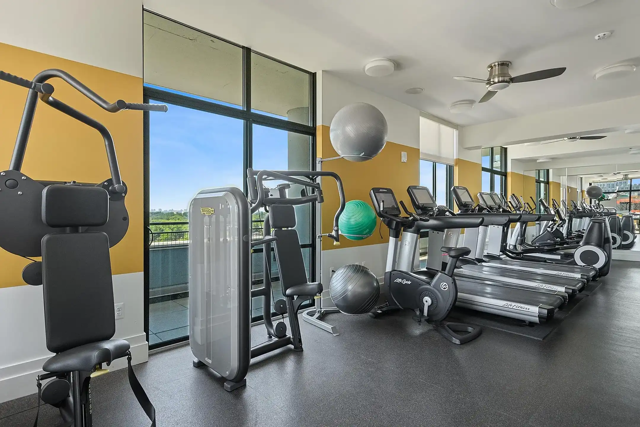 Ellis Bethesda 4918 Saint Elmo Ave Bethesda, MD