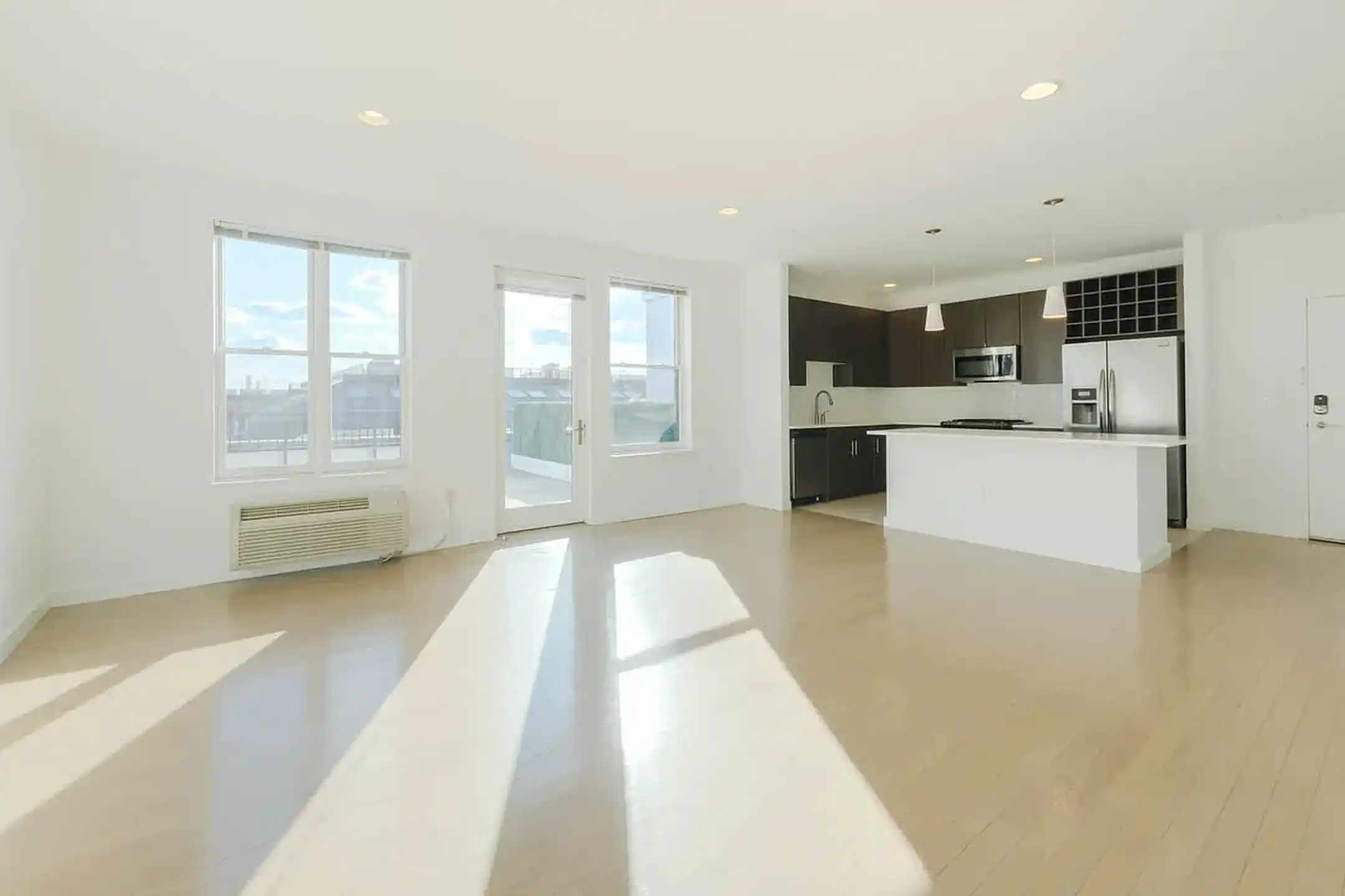 Madox - 198 Van Vorst St - Jersey City, NJ | Rent.