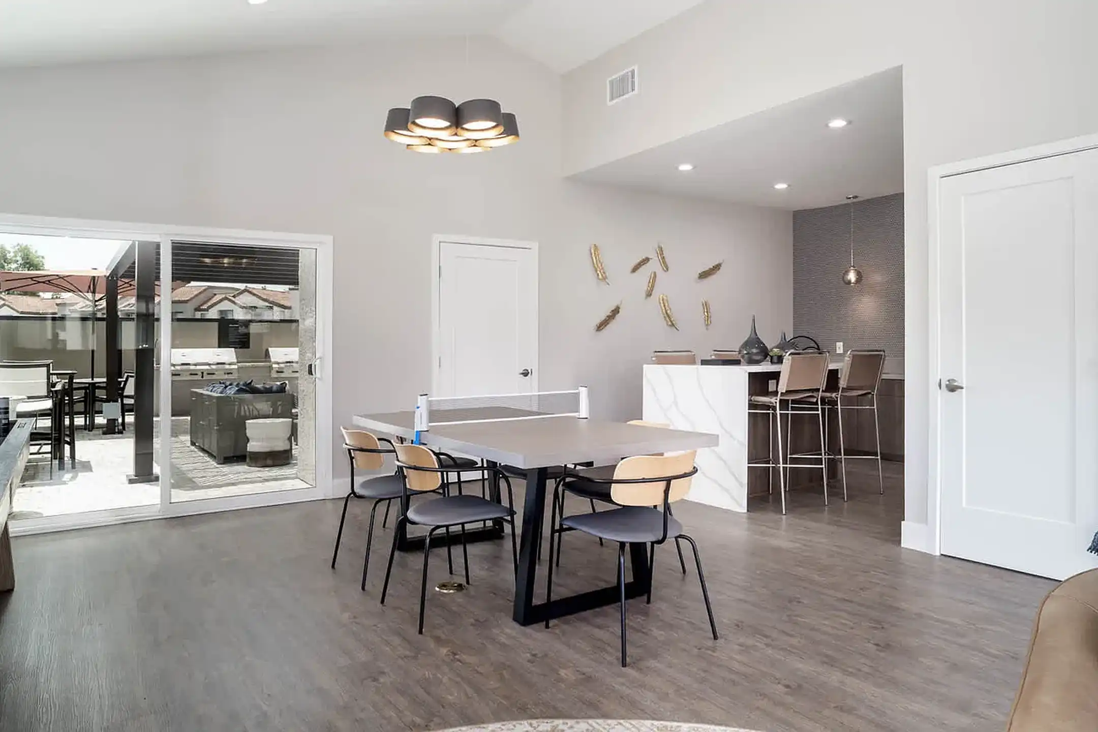 Vista Del Lago - 21622 Marguerite Pkwy - Mission Viejo, CA | Rent.