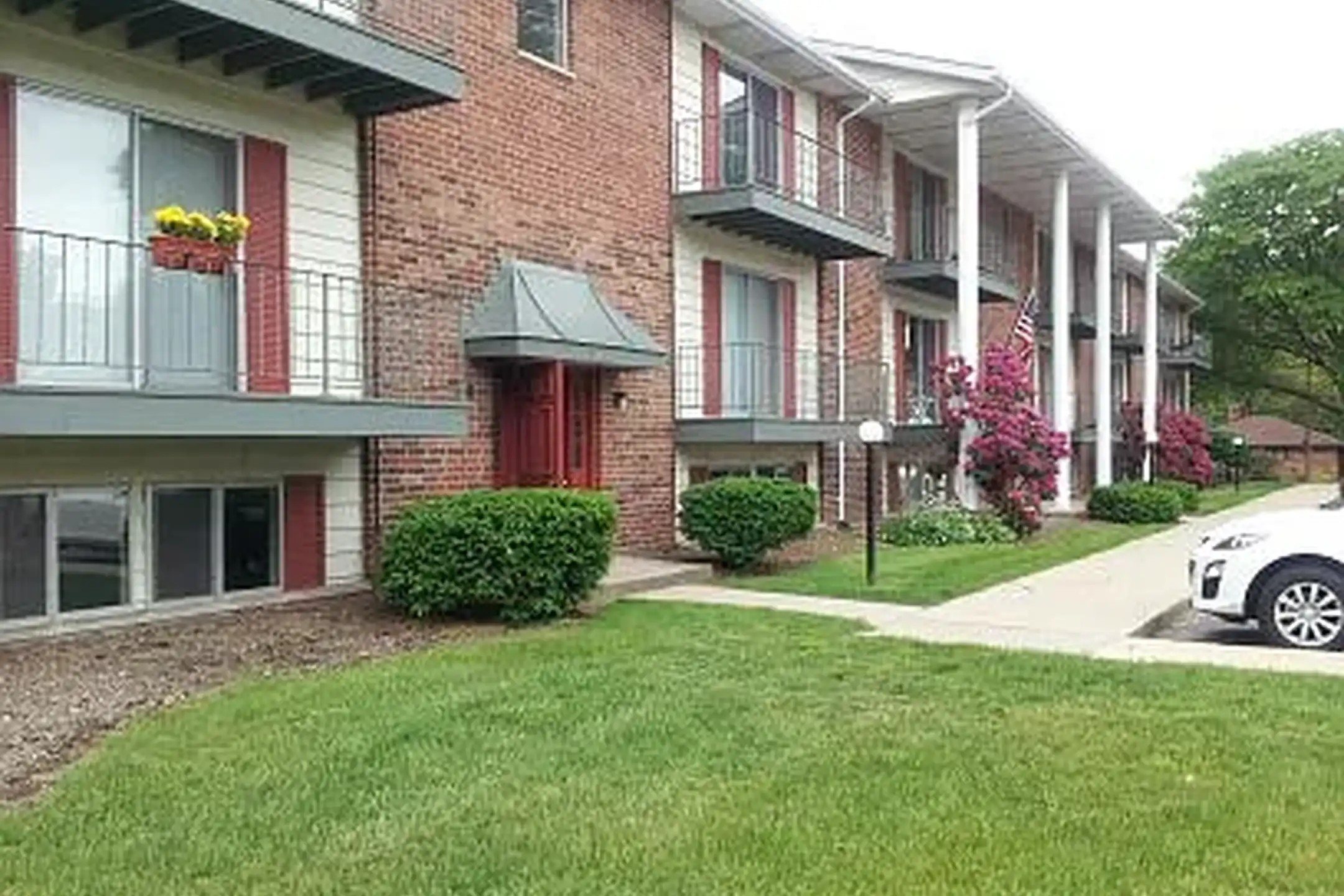 Village Terre Apartments 1512 Rosemary Ln South Bend, IN