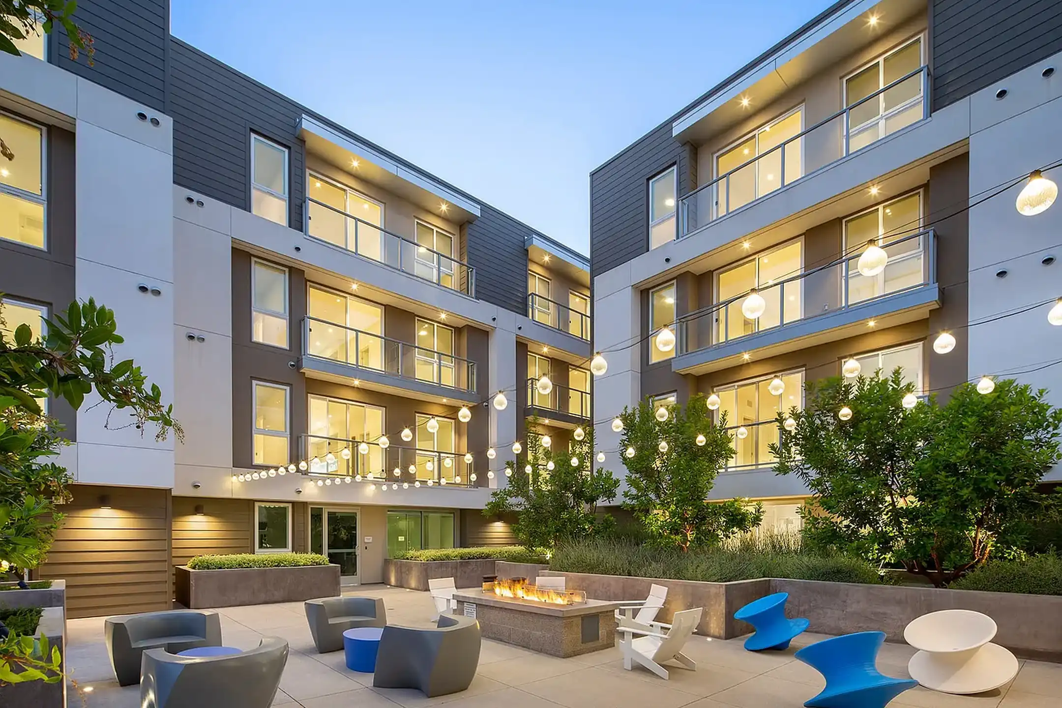 Concourse LA - 5875 W Interceptor St - Los Angeles, CA | Rent.