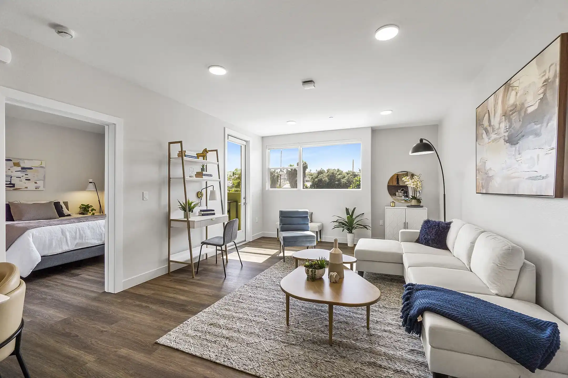 NV Lofts 1559 N Santa Fe Ave Vista, CA