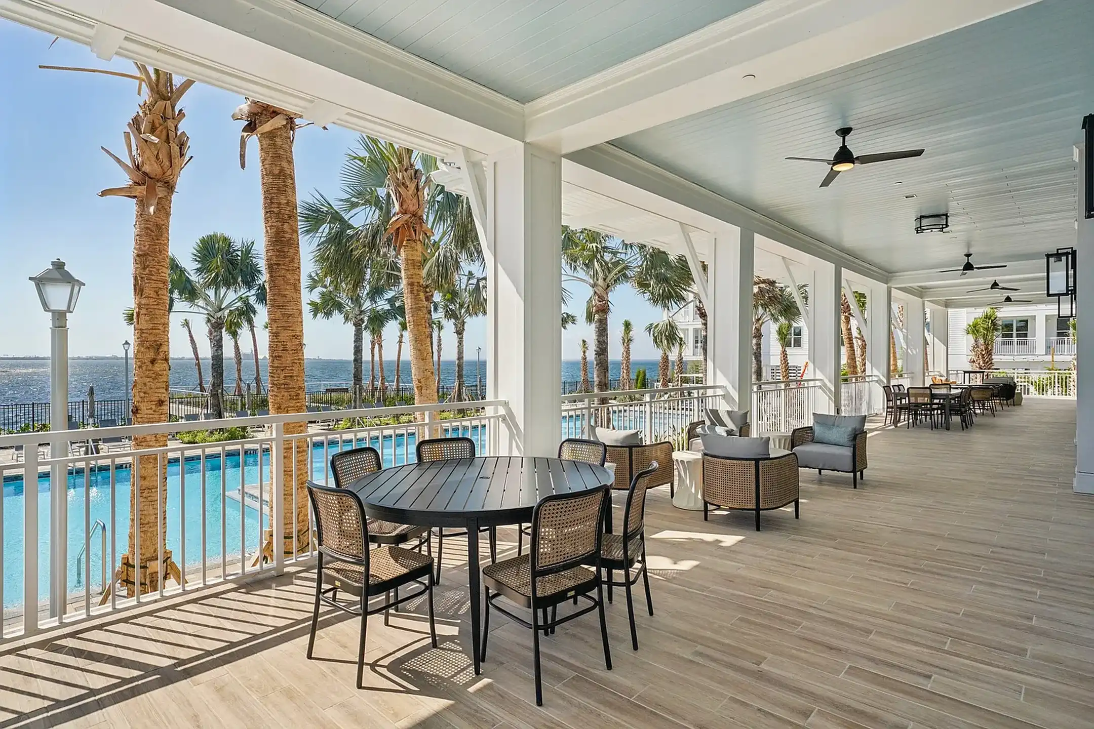 MAA Breakwater 5432 W Tyson Ave Tampa, FL