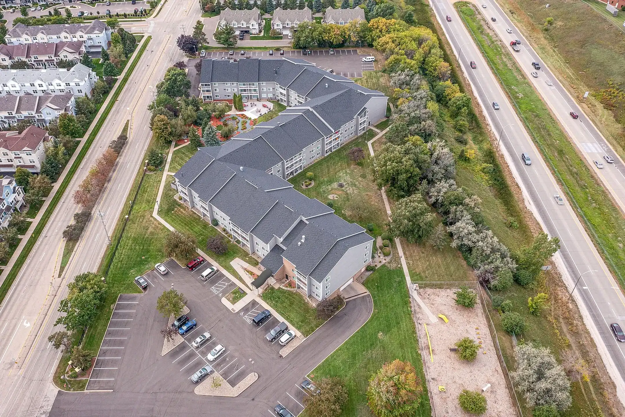 Maple Ridge Apartment Homes - 1695 County Road D E - Maplewood, MN | Rent.