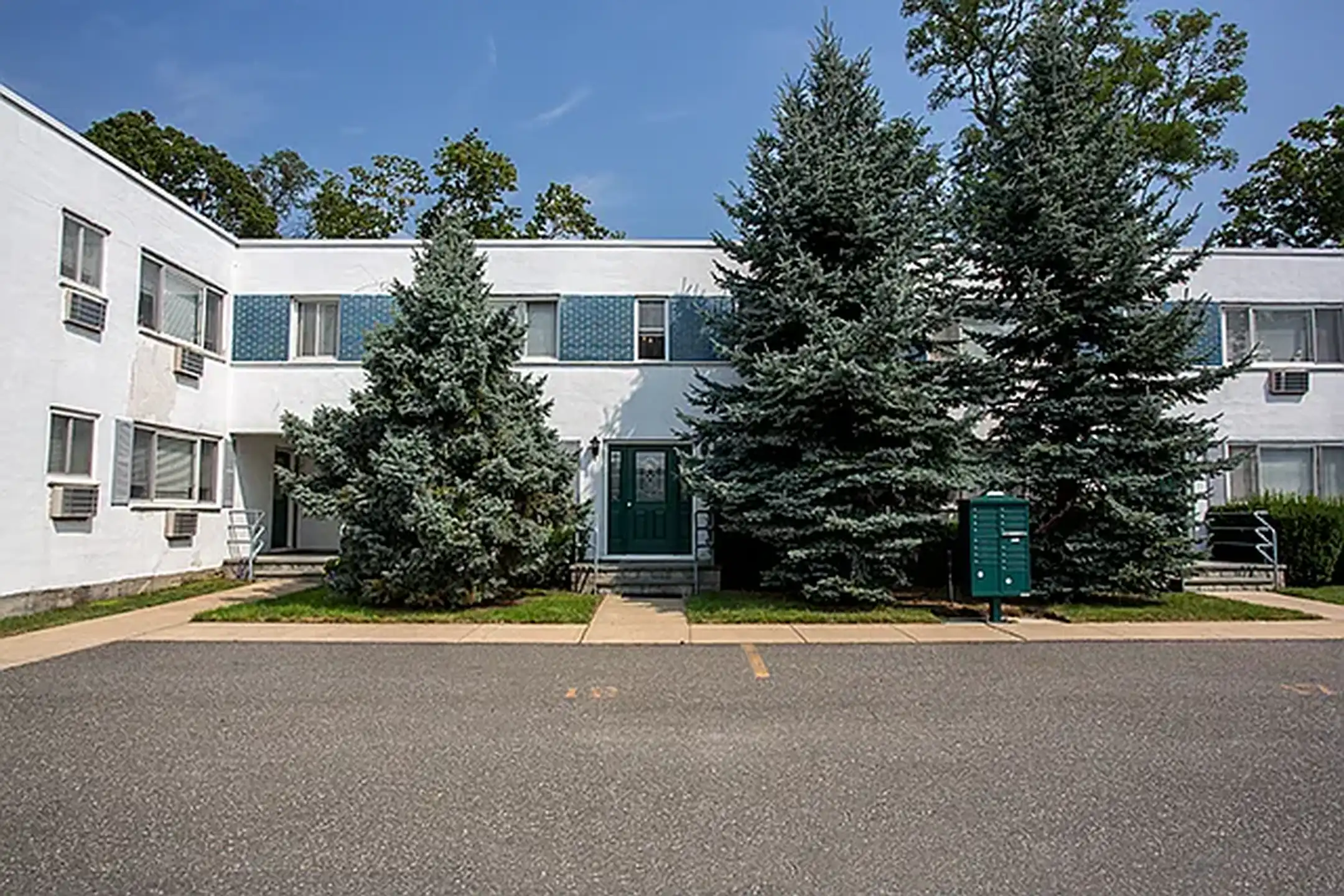 Fairfield At Amityville Village 40 Broadway Amityville, NY