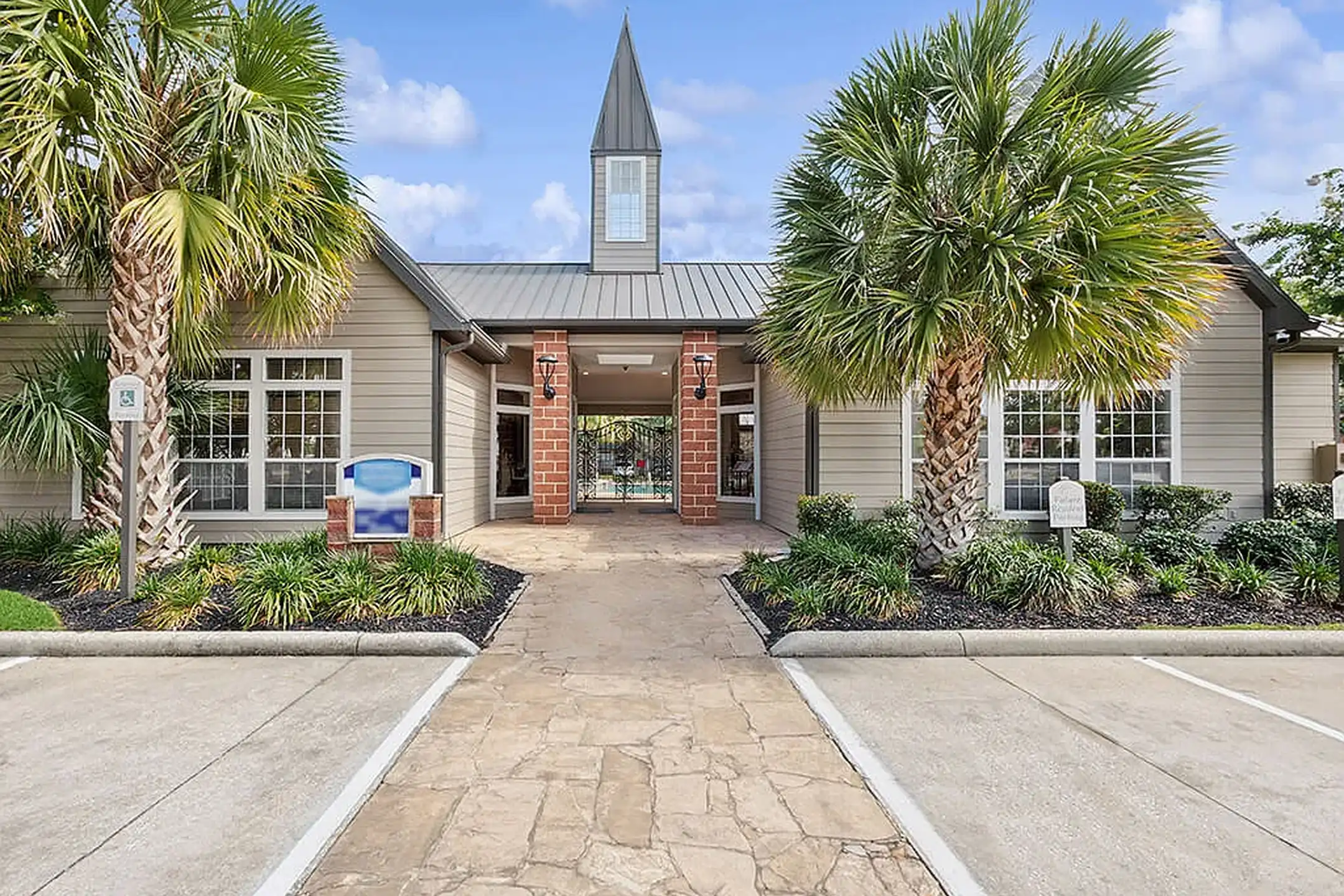 Tidwell Estates Apartments 1200 W Tidwell Rd Houston, TX