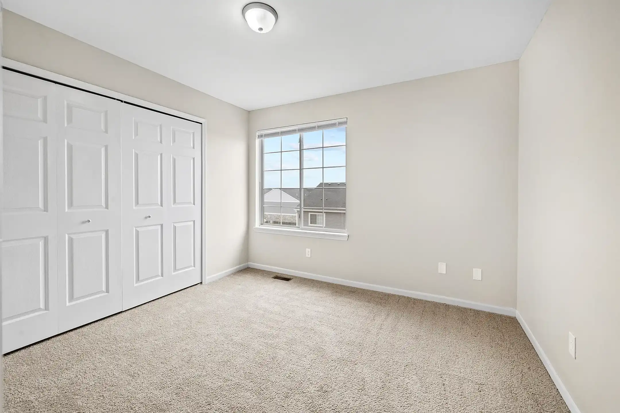 Towne Center Flats - 14196 Lakeside Blvd N - Shelby Township, MI | Rent.