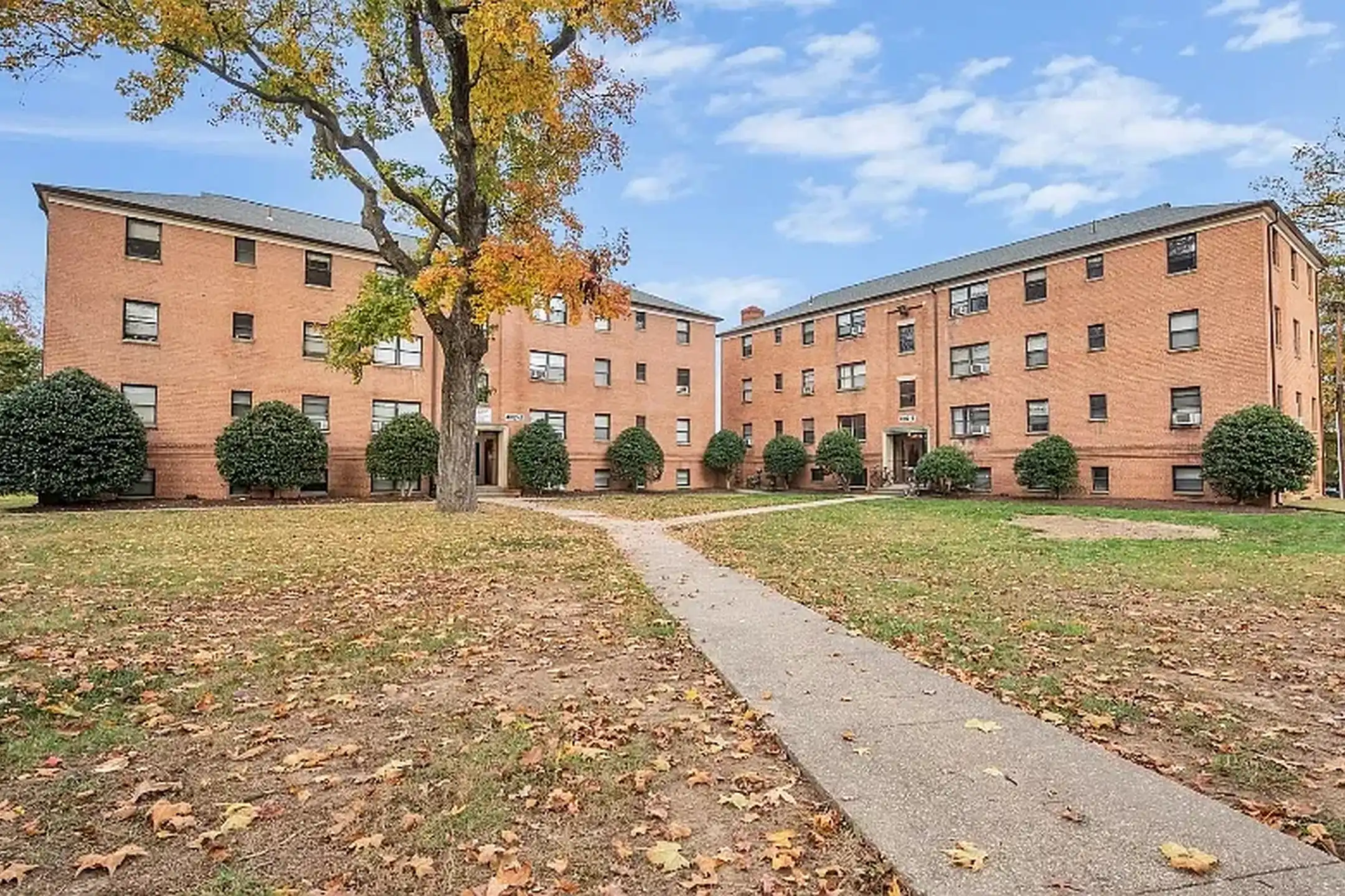 University Gardens - 4622 Knox Rd - College Park, MD | Rent.
