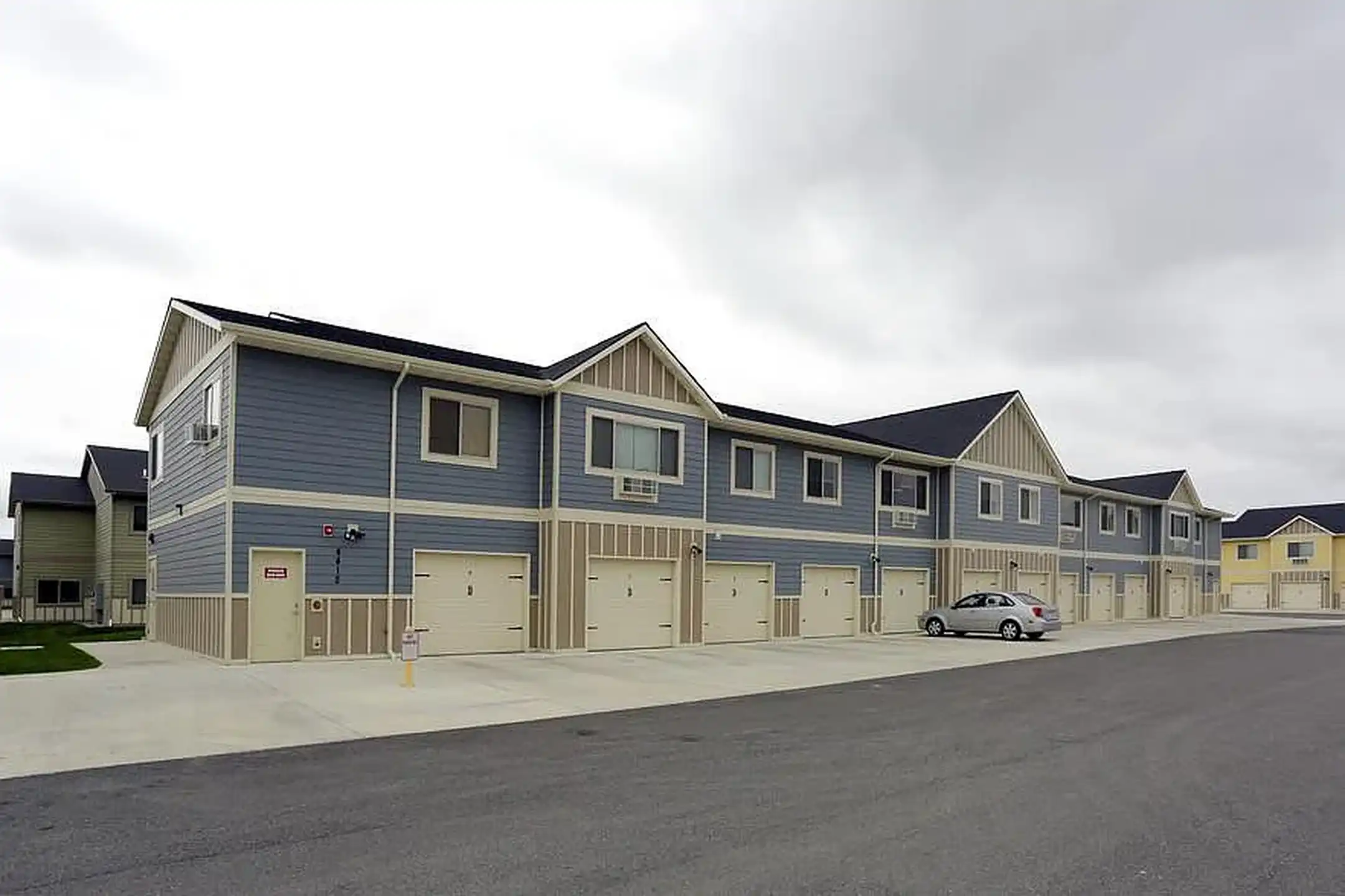Western One - 4400 King Ave W - Billings, MT | Rent.
