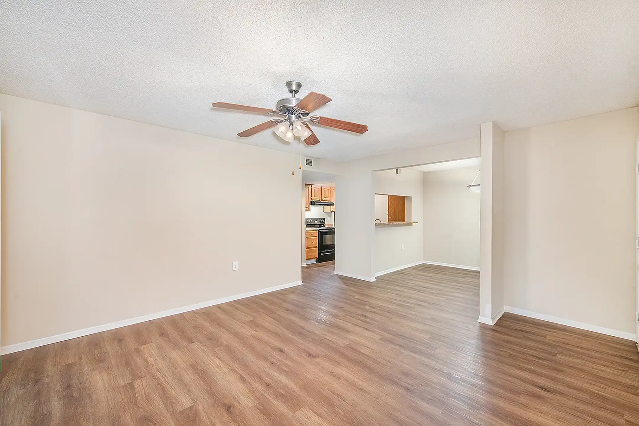 MAA Oak Grove - 1900 Centre Pointe Blvd - Tallahassee, FL | Rent.