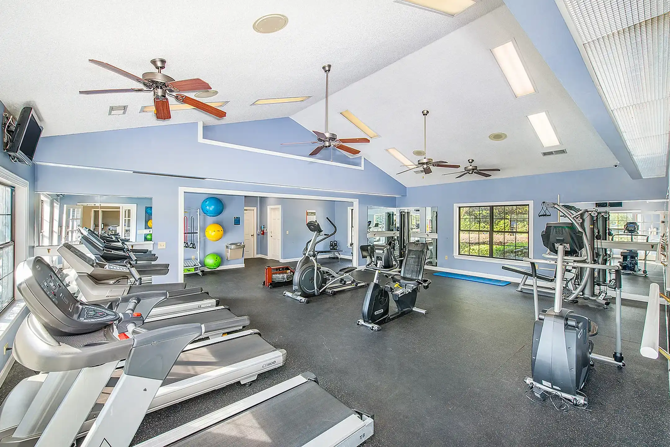 MAA Oak Grove - 1900 Centre Pointe Blvd - Tallahassee, FL | Rent.