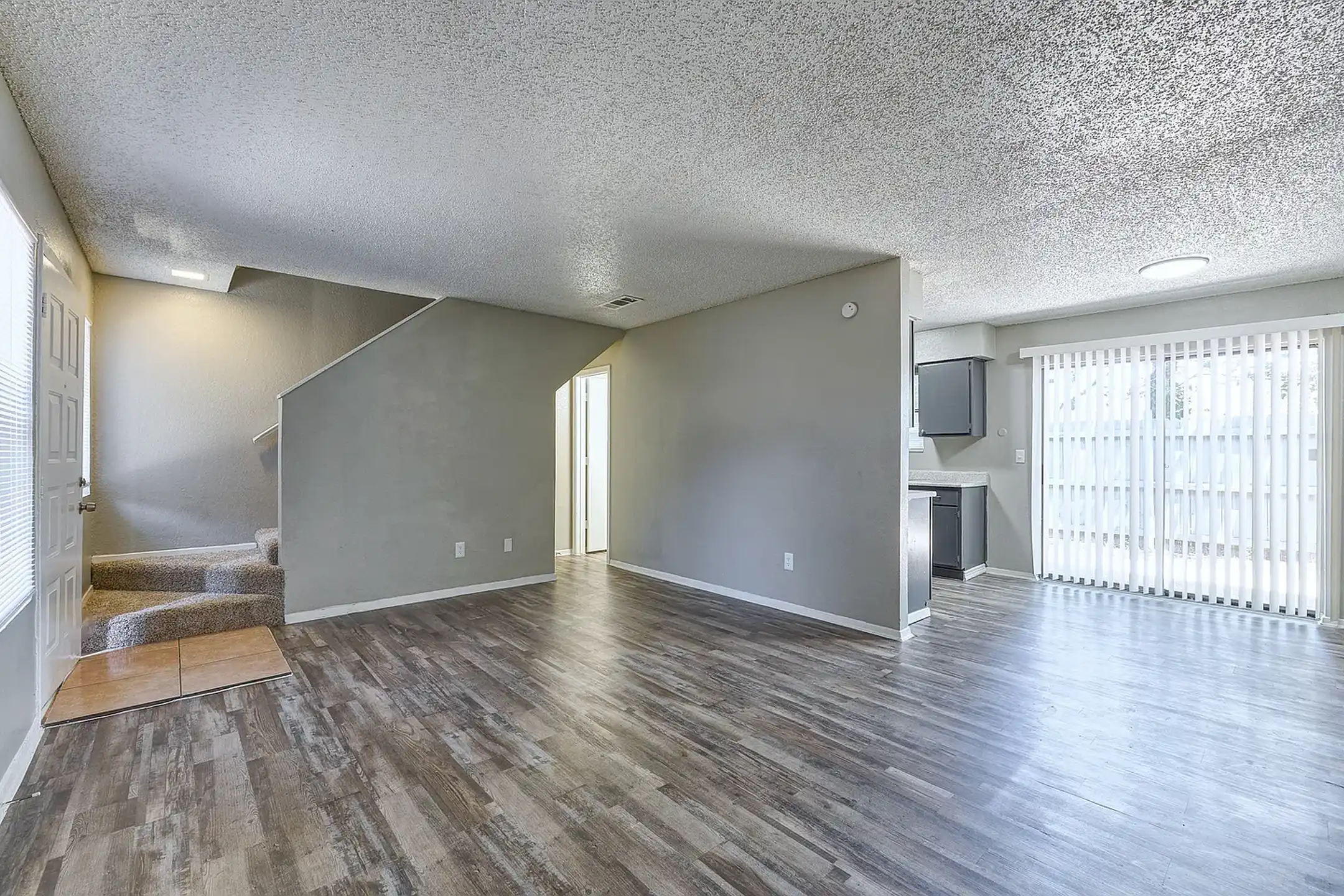 Cedar Ridge Townhomes 2082 Knoll Crest Dr Arlington, TX