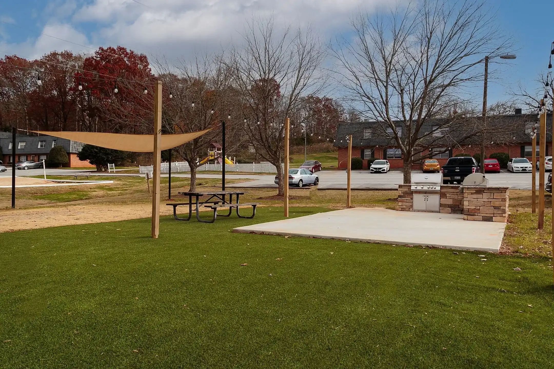 Paris Park 357 Hillandale Rd Greenville, SC