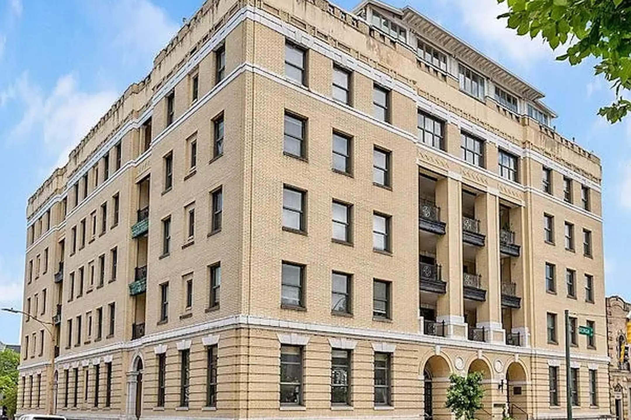 Hogshead 600 Georgia Ave Chattanooga, TN