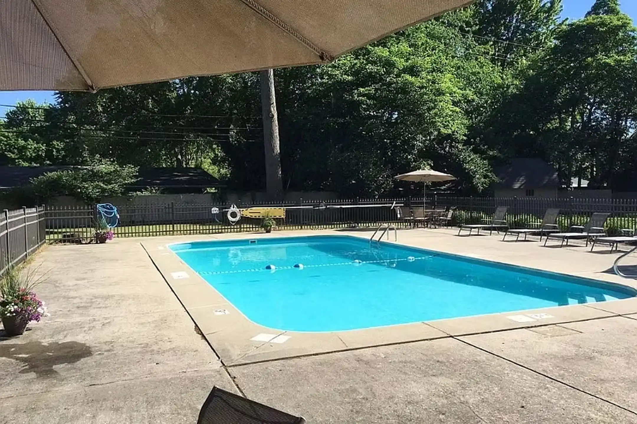 Photo inspiration: Visual Reference: Regal Oaks Luxury Apartments 3455 Oak Alley Ct Toledo Oh