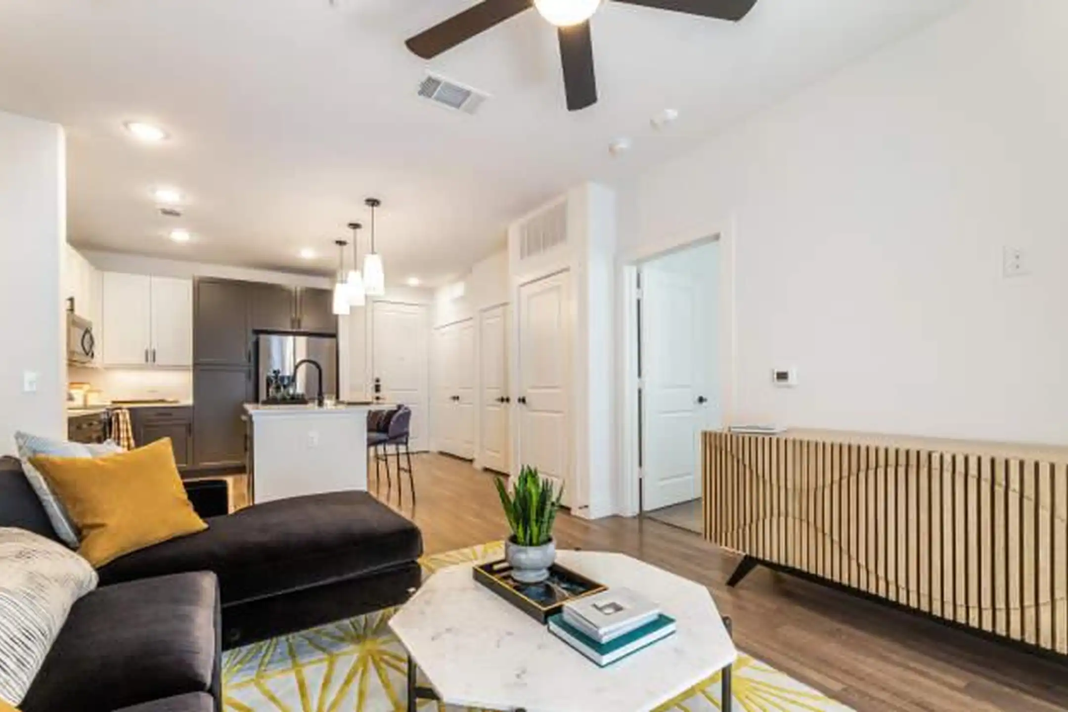 5490 Denton Dr Cut Off unit 5523 - Dallas, TX | Rent.