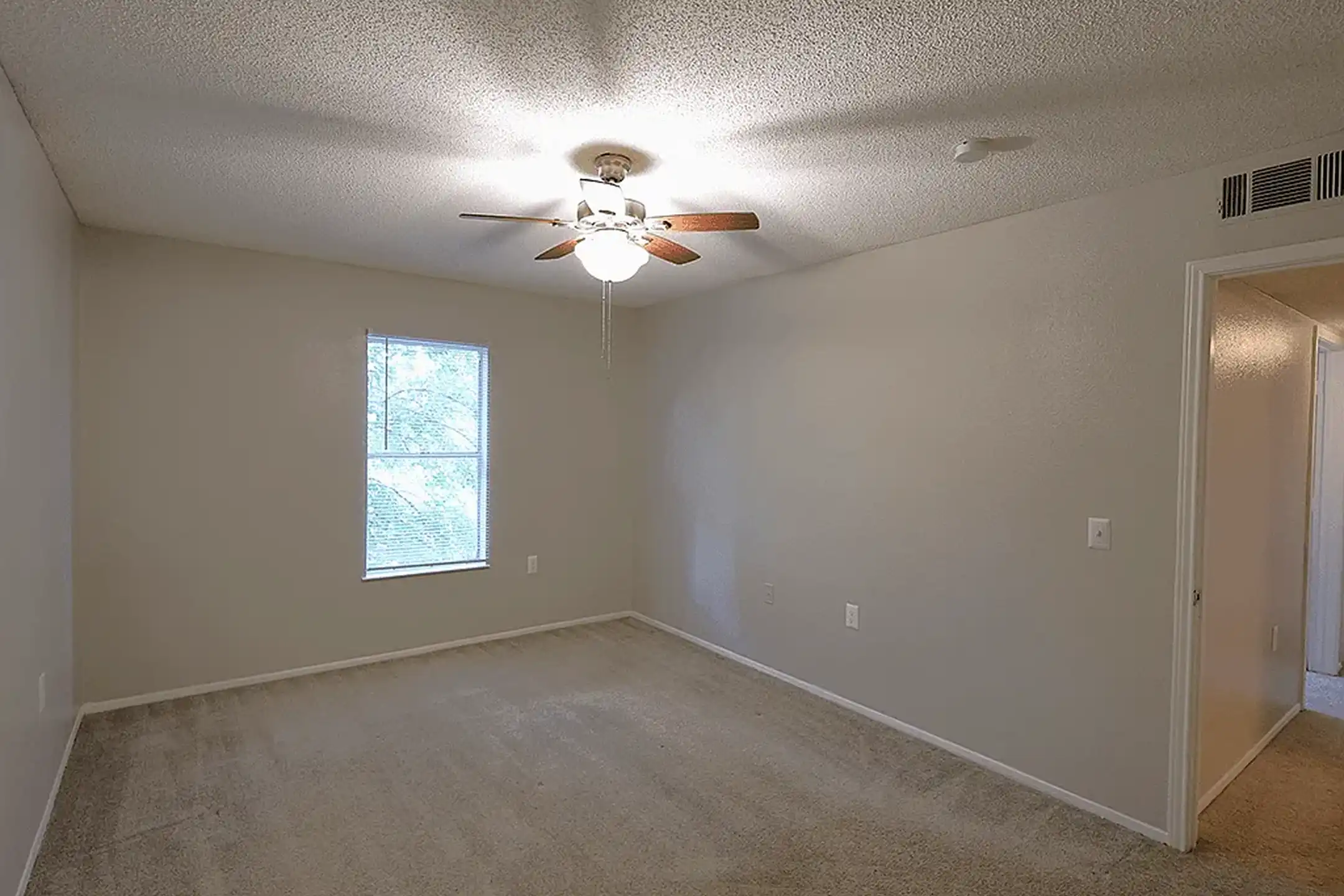 Wildewood South - 127 Sparkleberry Ln - Columbia, SC | Rent.