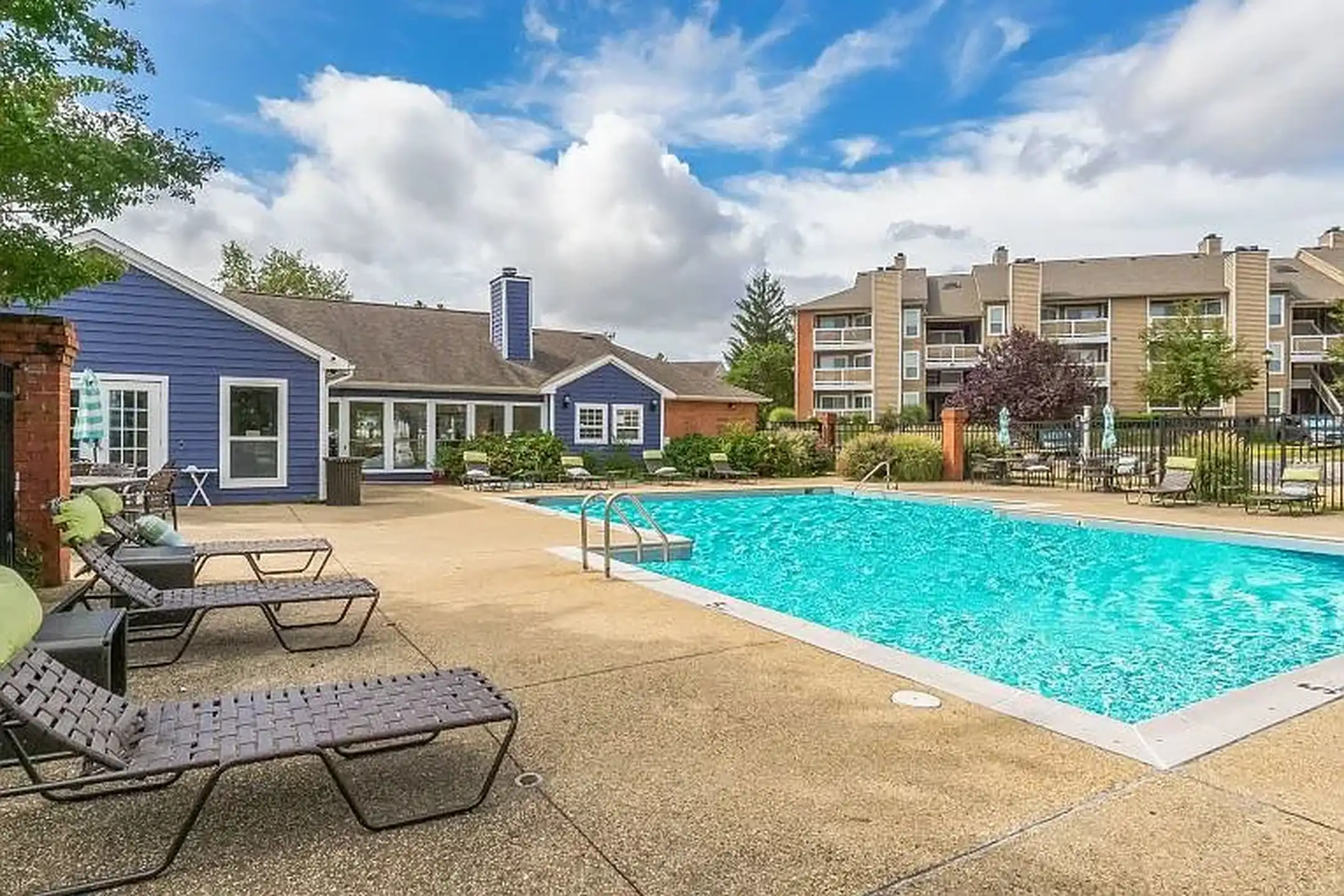 Hampton Point 3340 Hampton Point Dr Silver Spring, MD