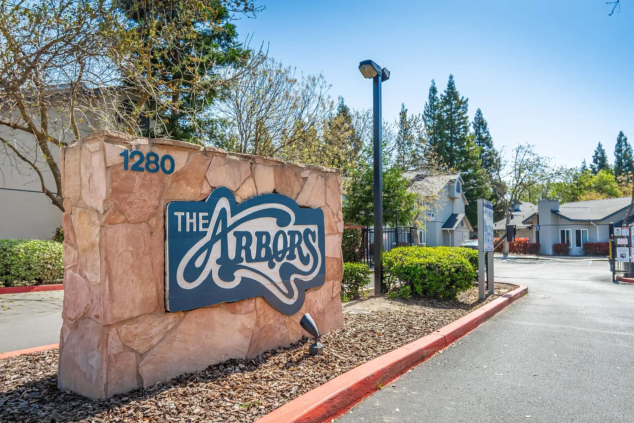 The Arbors Apartments 1280 Olive Dr Davis, CA