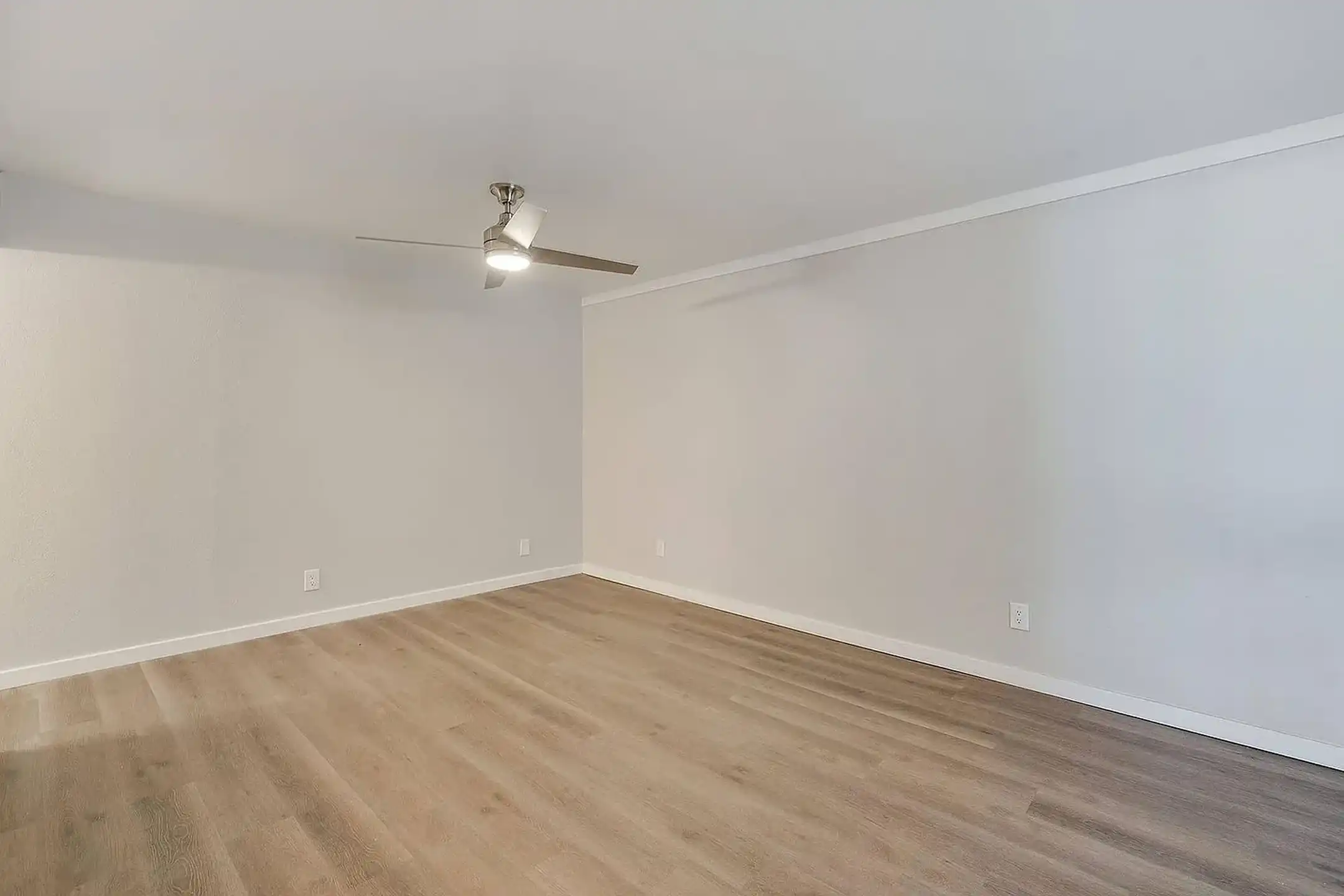 La Cima Apartments - 6060 N 7th St - Phoenix, AZ | Rent.