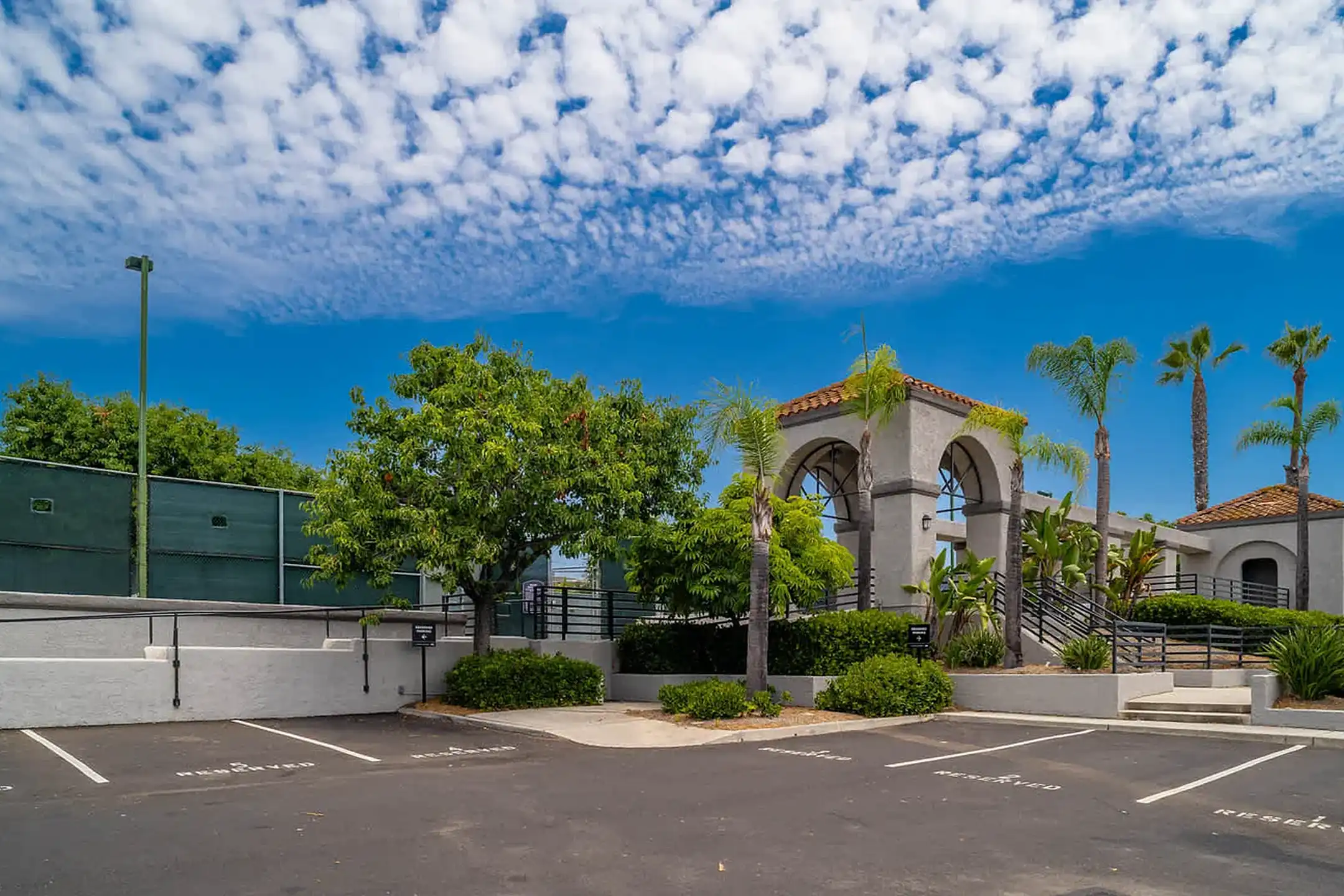 Vista Del Lago - 21622 Marguerite Pkwy - Mission Viejo, CA | Rent.